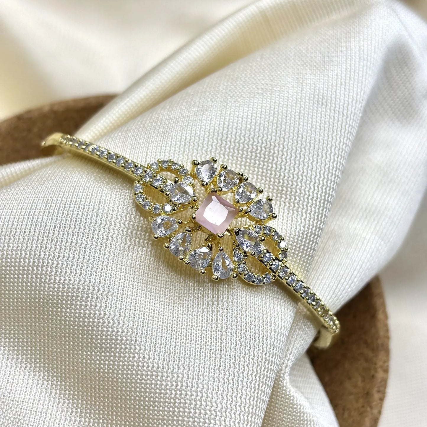 Floral Radiance Stone-Studded Bracelet | BL-BB-3004