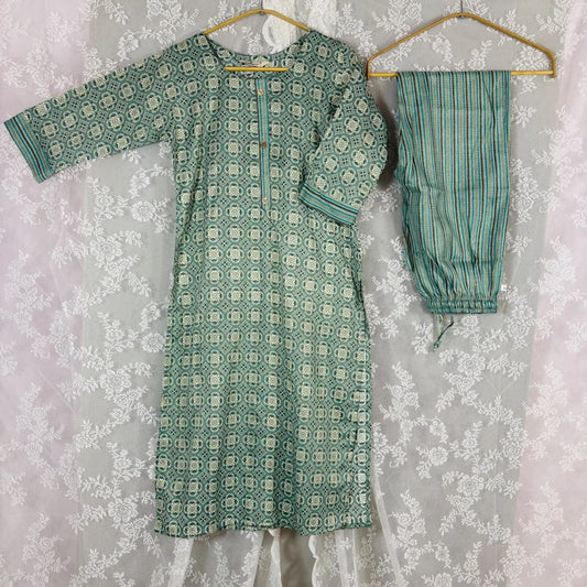 Sage Green Geometric Print Kurthi Set | Q1-001