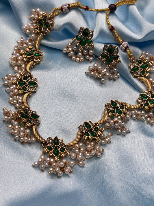 Floral Emerald & Pearl Necklace Set (SKU: B5-CS-008)