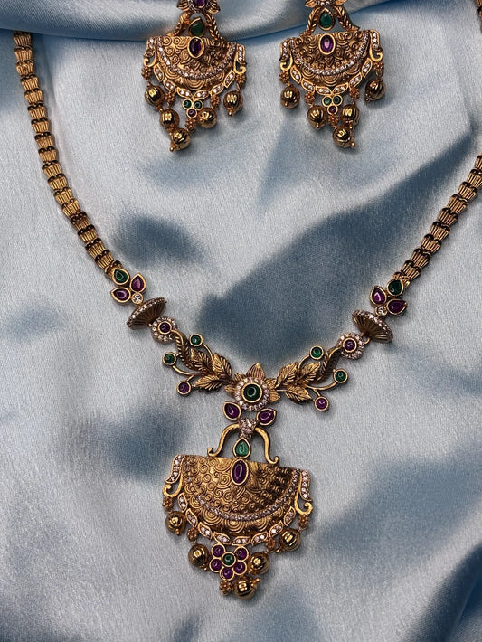 Intricate Temple Jewelry Set (SKU: B5-CS-011)