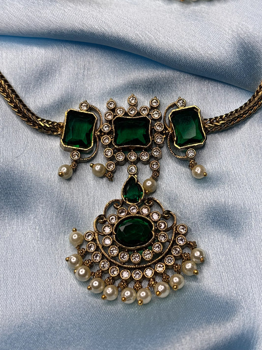 Elegant Green Stone & Pearl Necklace Set (SKU: B5-CS-014)