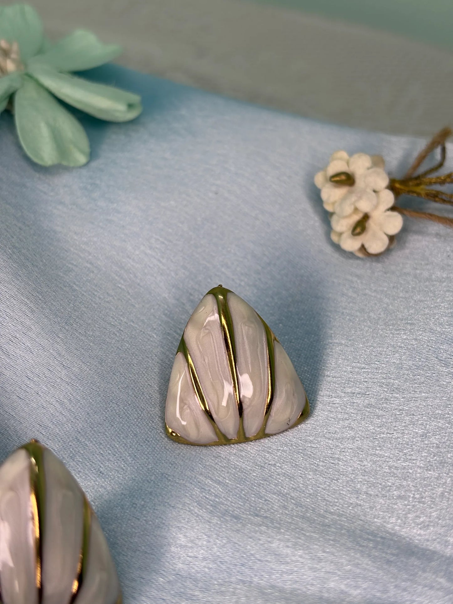 Cream Enamel Triangle Stud Earrings (SKU: B4-ER-015)