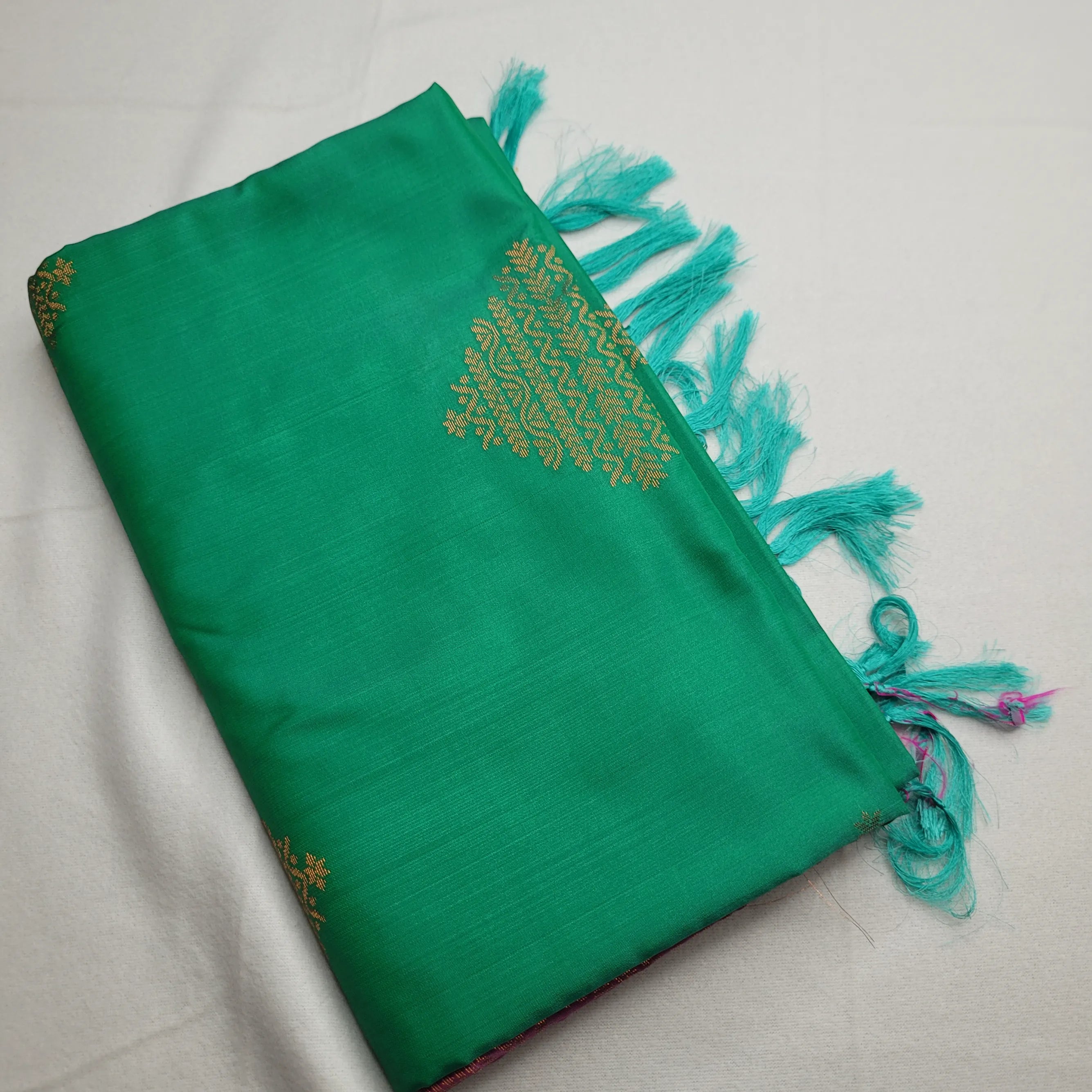 Vibrant Green Soft Silk Saree with Golden Butta Motifs | H4-006