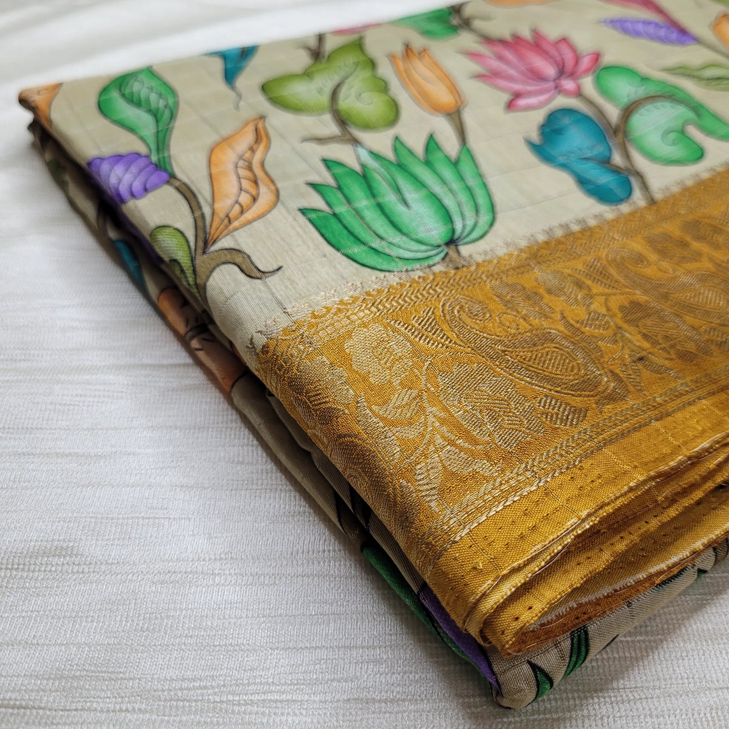 Elegant Beige Kalamkari Saree with Gold Border |N3-002