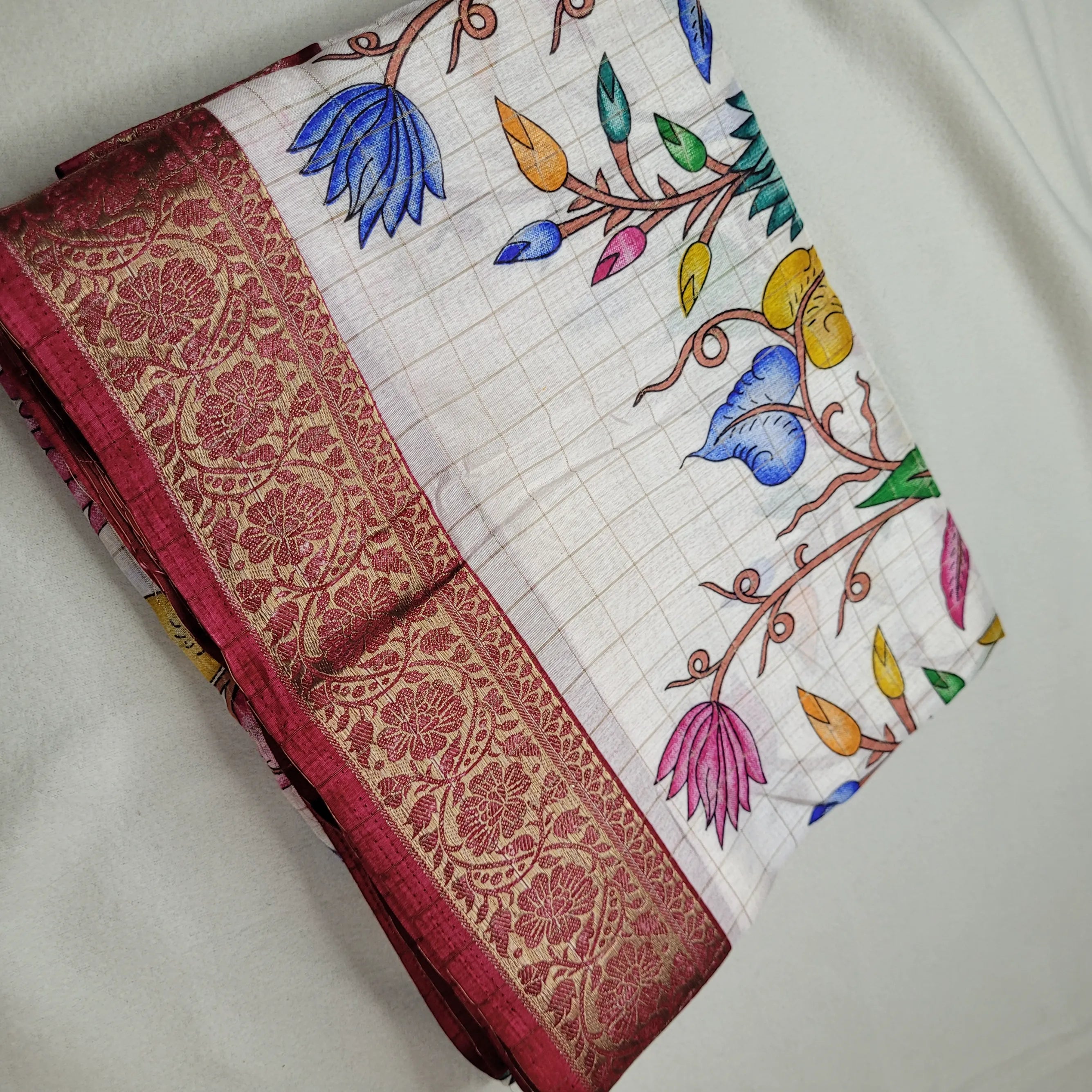Elegant Off-White Kalamkari Saree with Maroon Border | N3-001