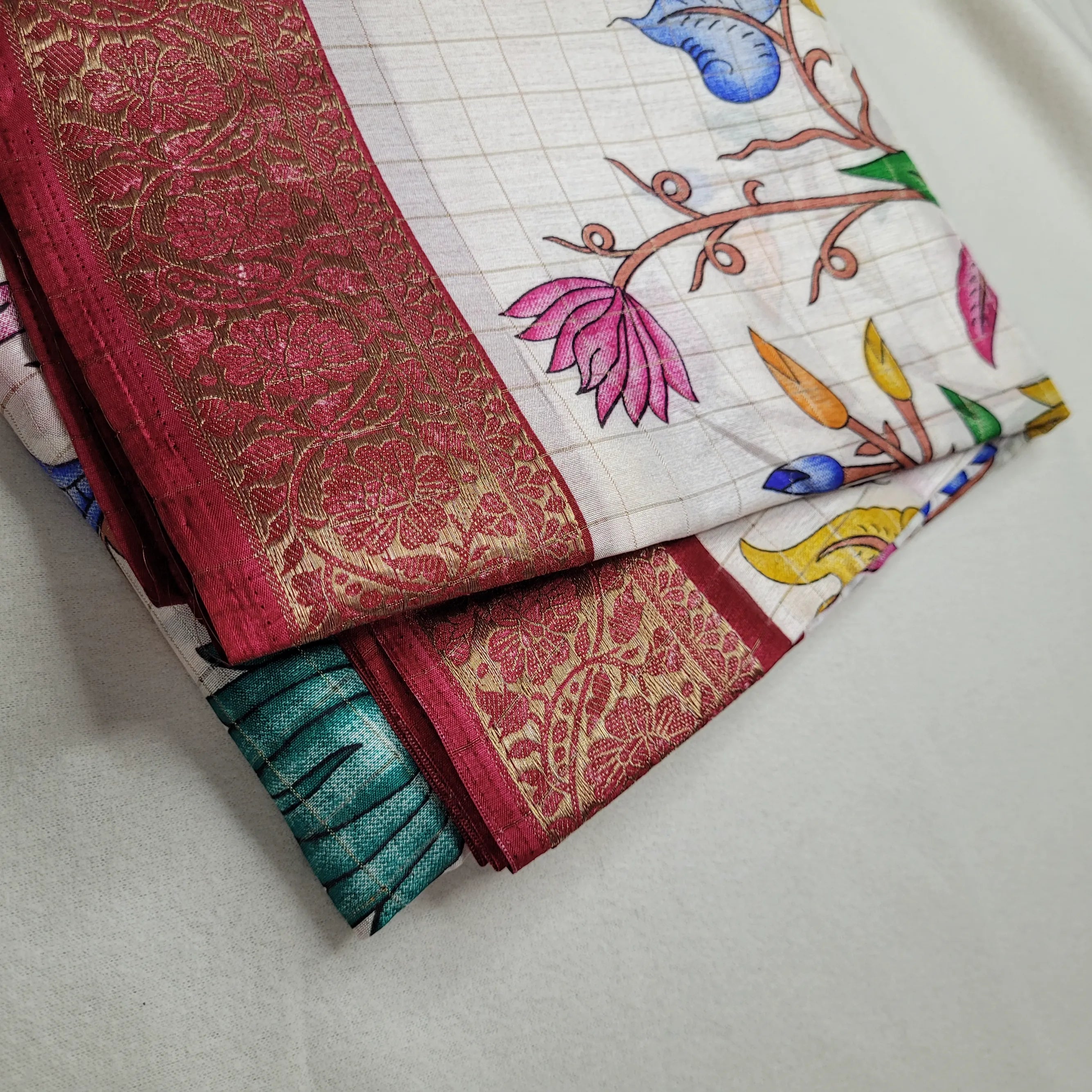 Elegant Off-White Kalamkari Saree with Maroon Border | N3-001