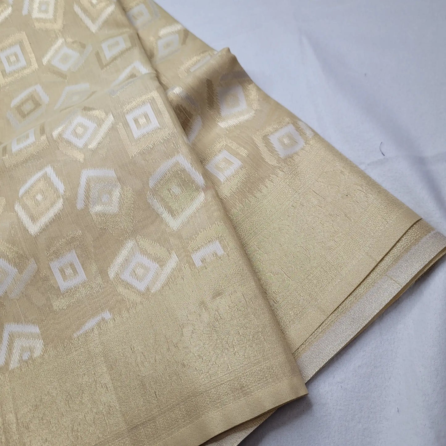 Elegant Beige Linen Saree with Geometric Weave |P2-003