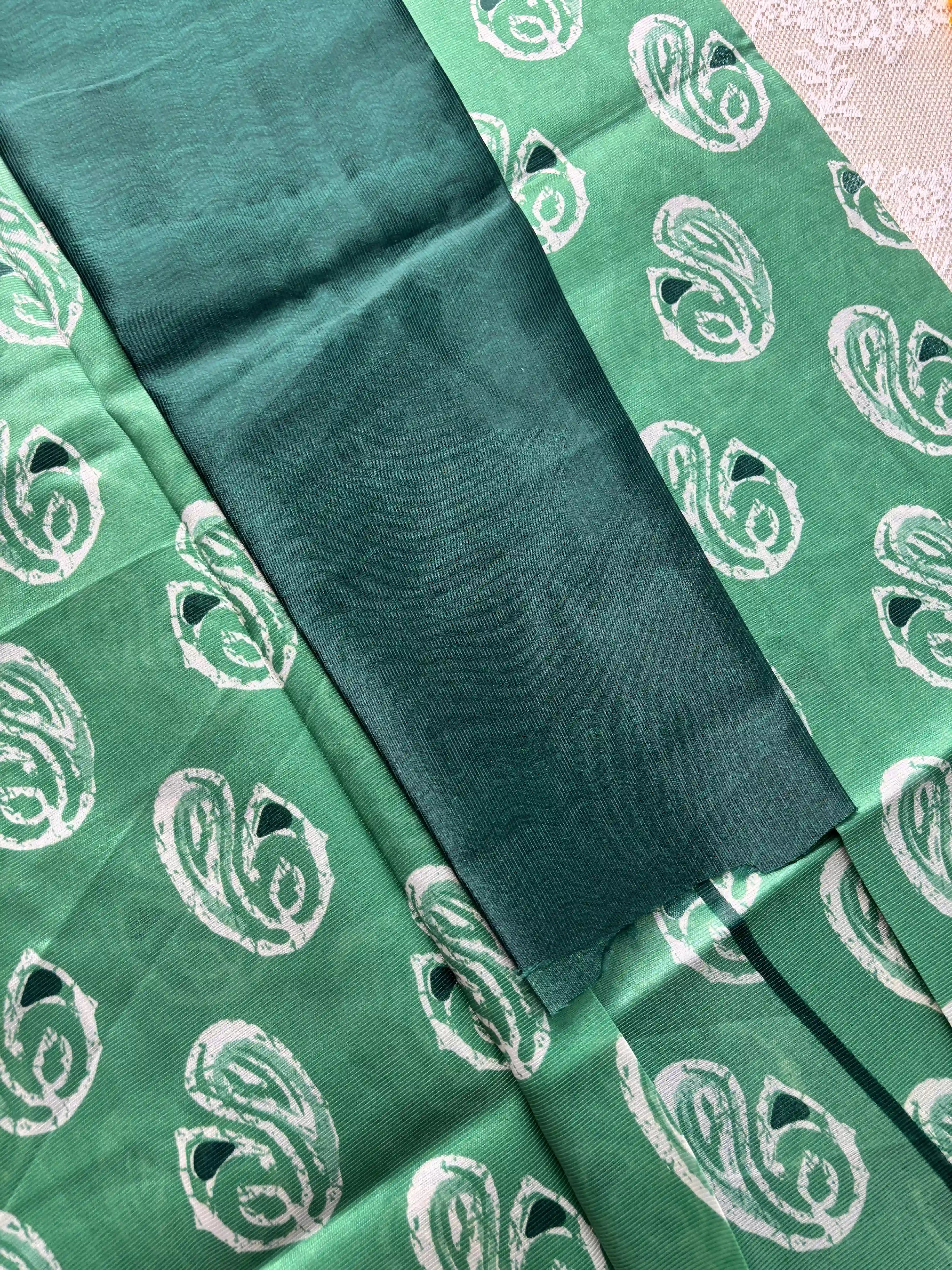 Emerald Green Silk Soft Cotton Saree with Mango Motif Body and Zig Zag pattern dark green Border and pallu