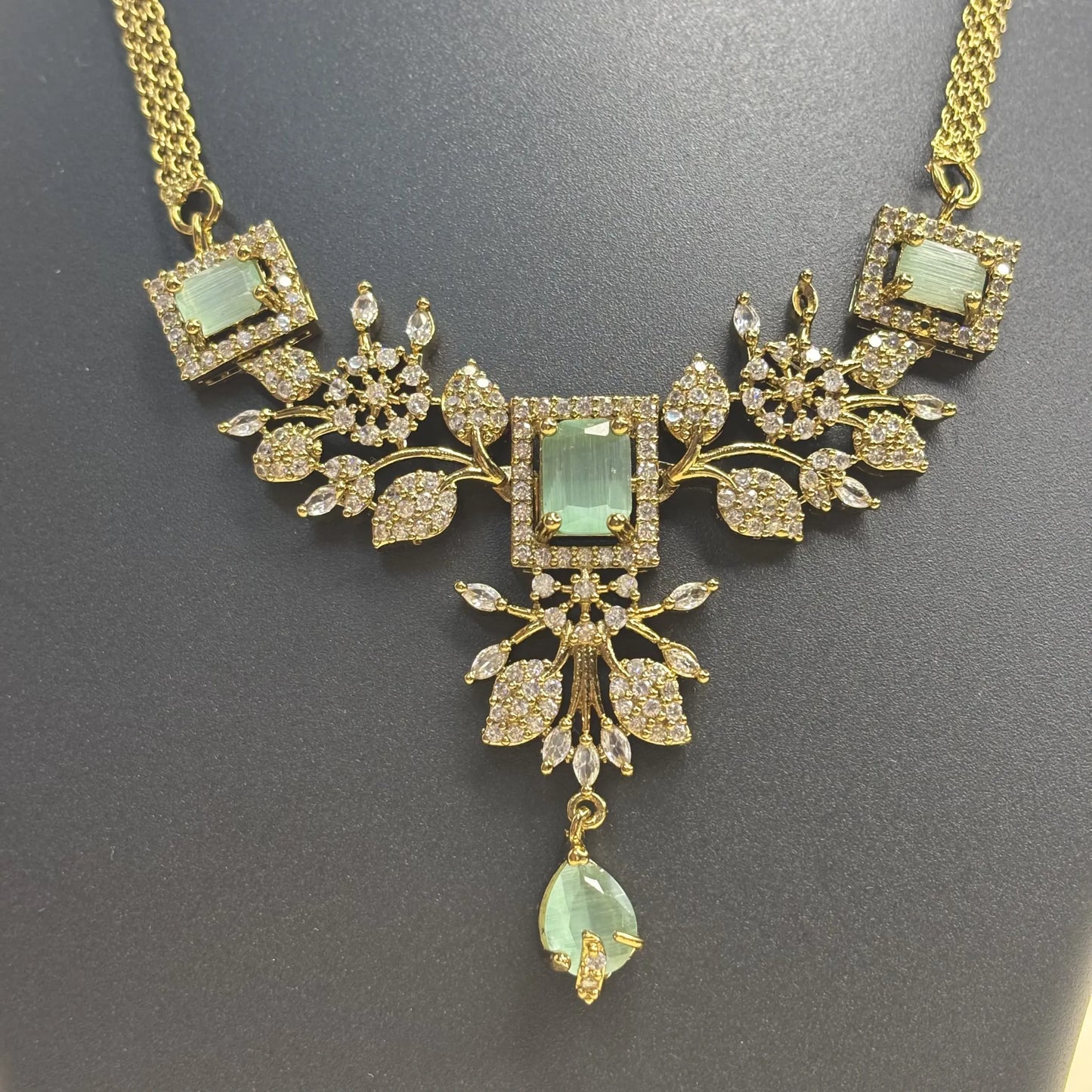 Modern Green Gemstone Necklace with White stone Leaves | CS-B1-009