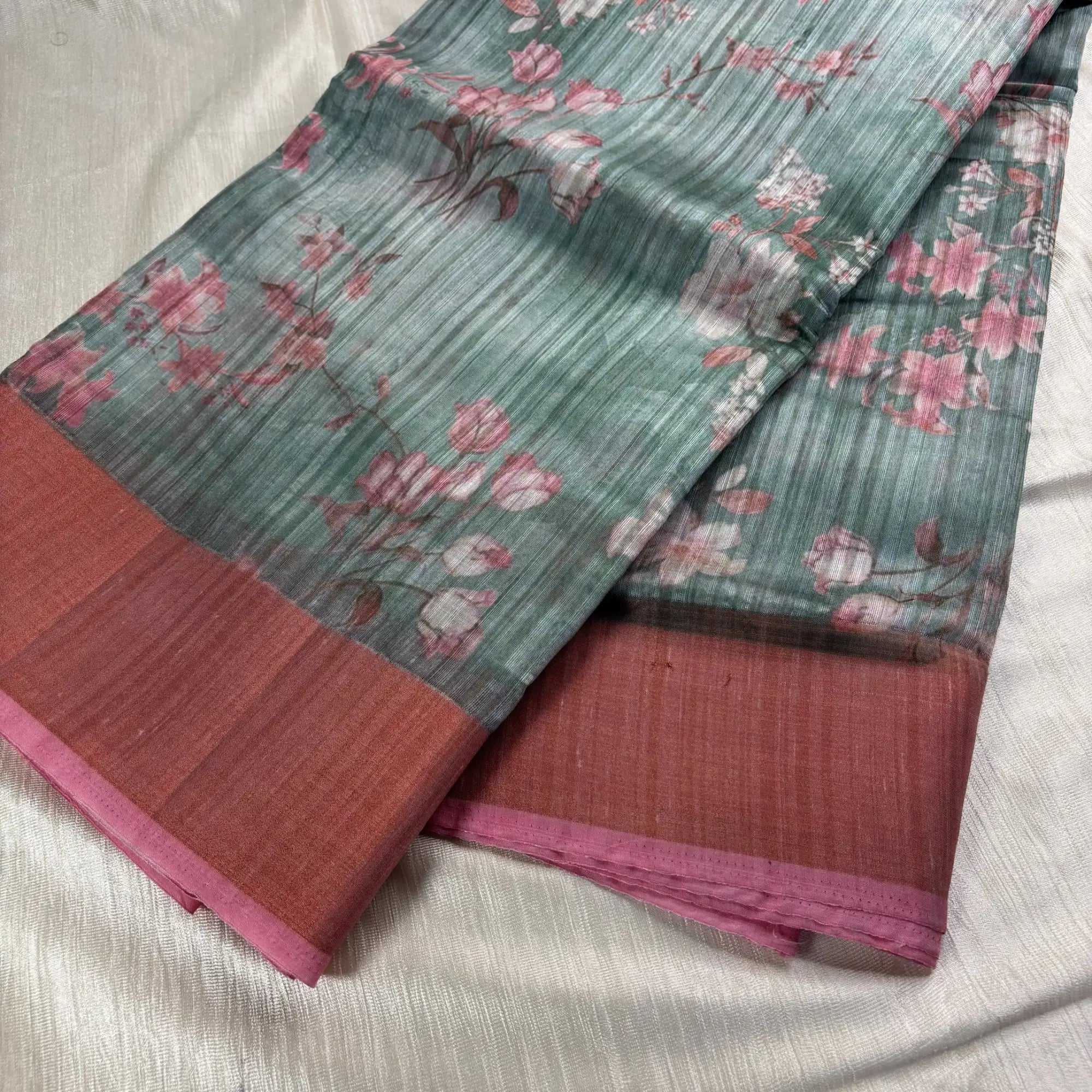Rose Dust Matka Saree with Blooming Green Aura | K0-005