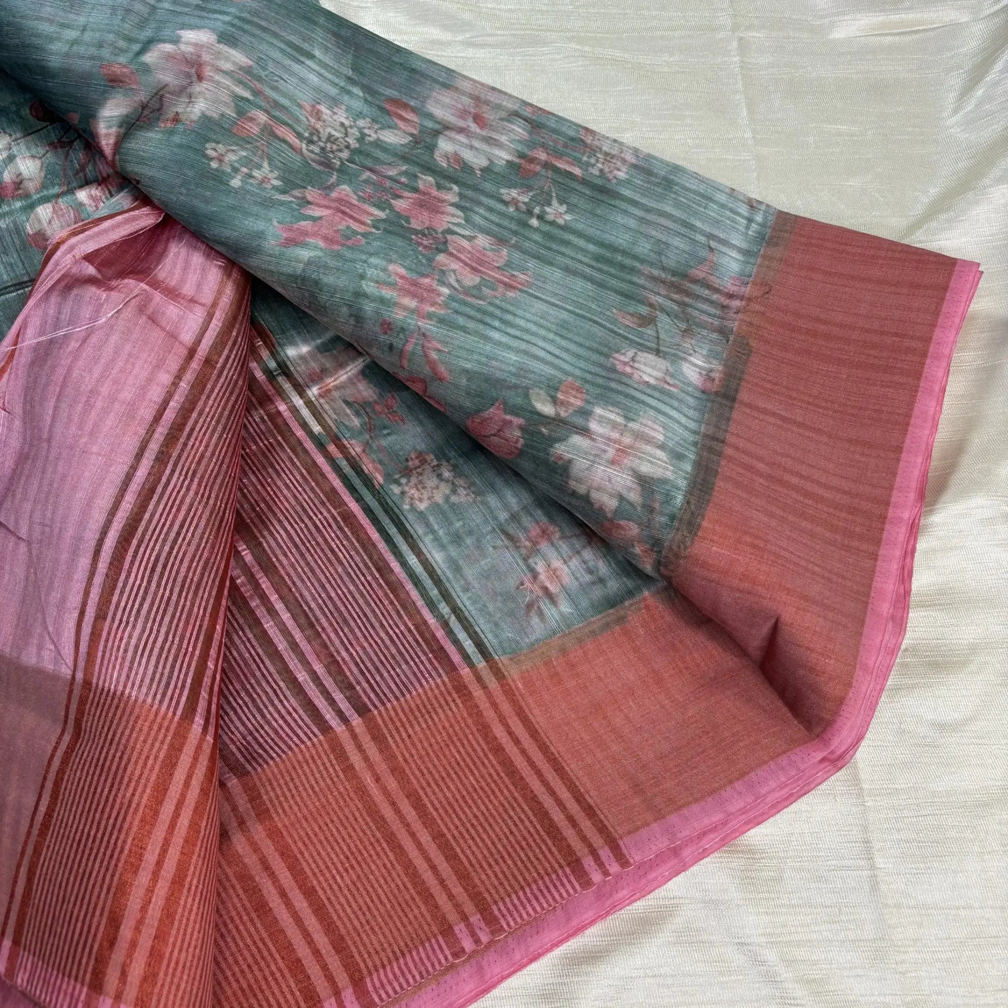 Rose Dust Matka Saree with Blooming Green Aura | K0-005