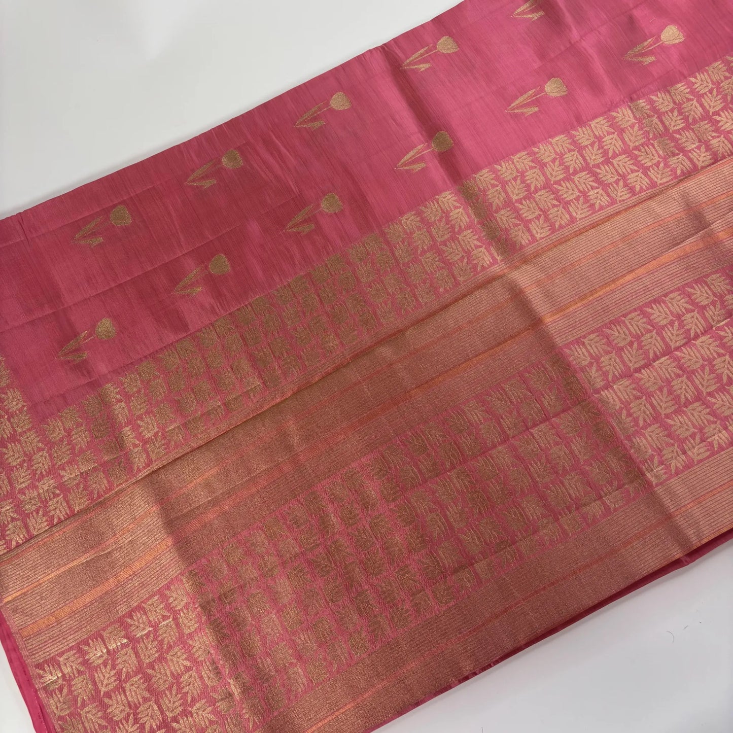 Rich Maroon – Tussar Jutt Handloom with Butta and Rich Pallu | M0-001