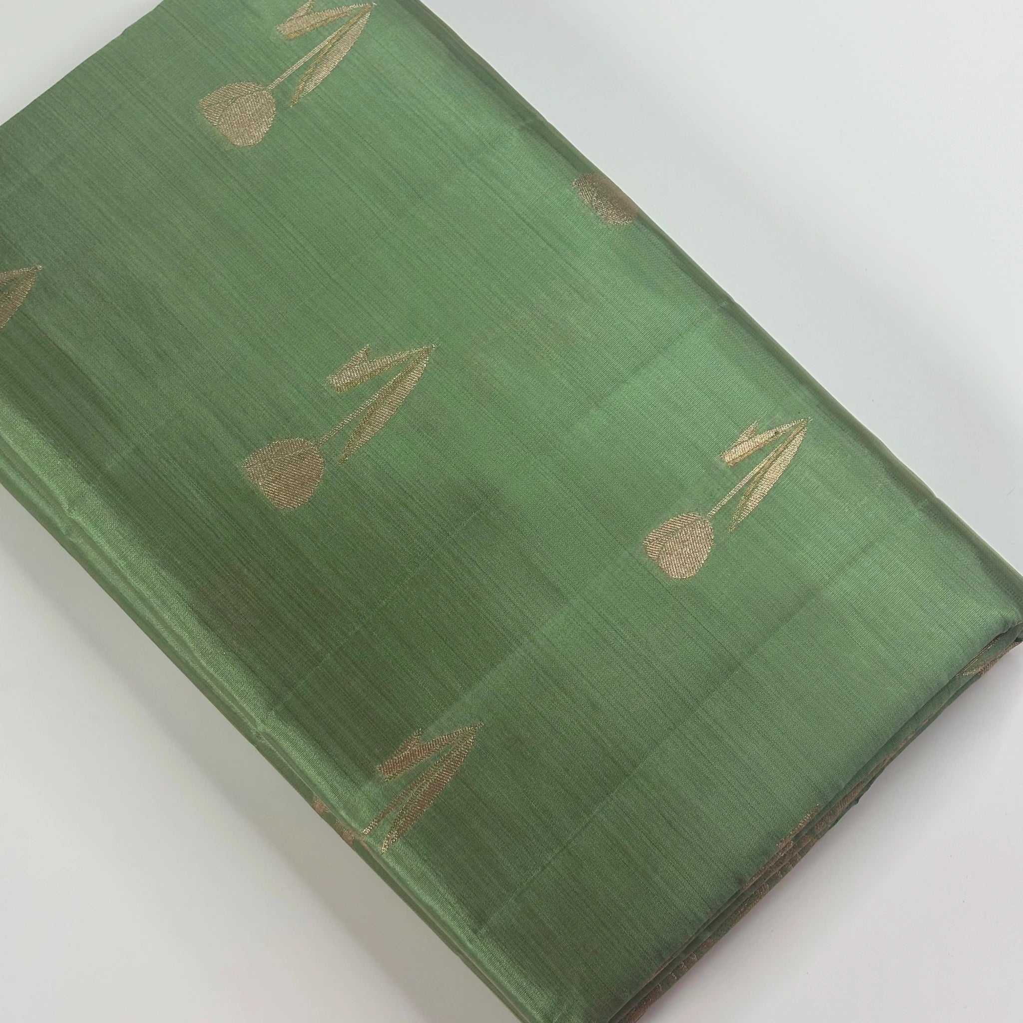 Rich Pista Green – Tussar Jutt Handloom with Butta and Rich Pallu | M0-003