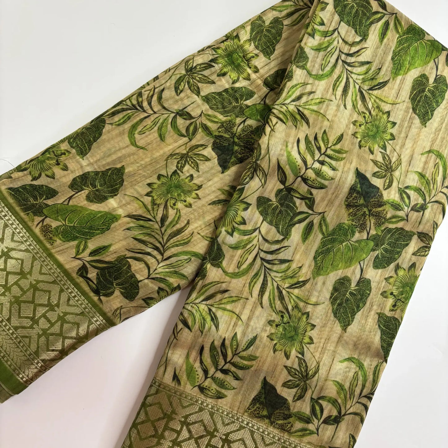 Jungle Fern – Cotton Jute Saree (Beige and Green) | M3-001