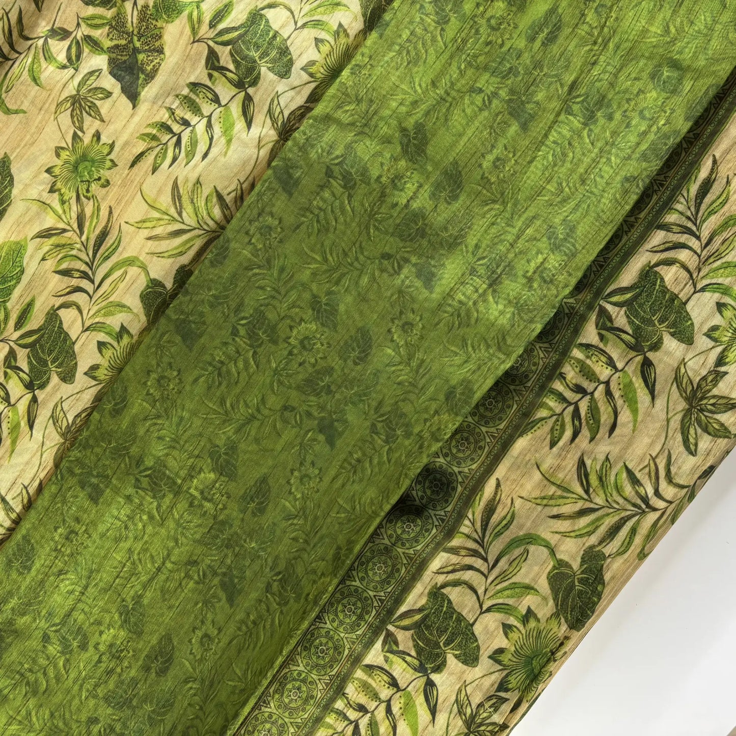 Jungle Fern – Cotton Jute Saree (Beige and Green) | M3-001