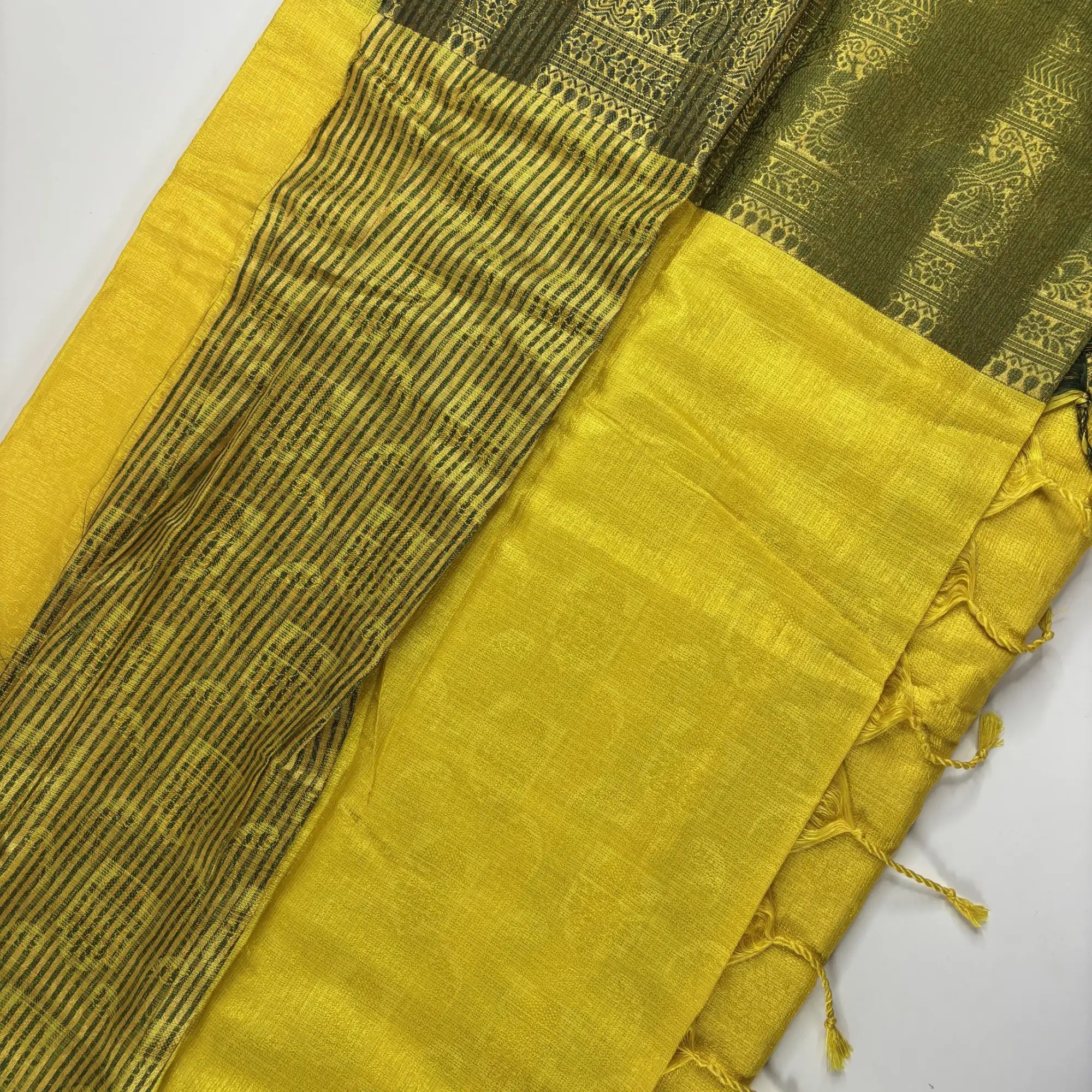 Golden Yellow & Dark Green – Minakari Saree with Rich Pallu and Border | Q3-004