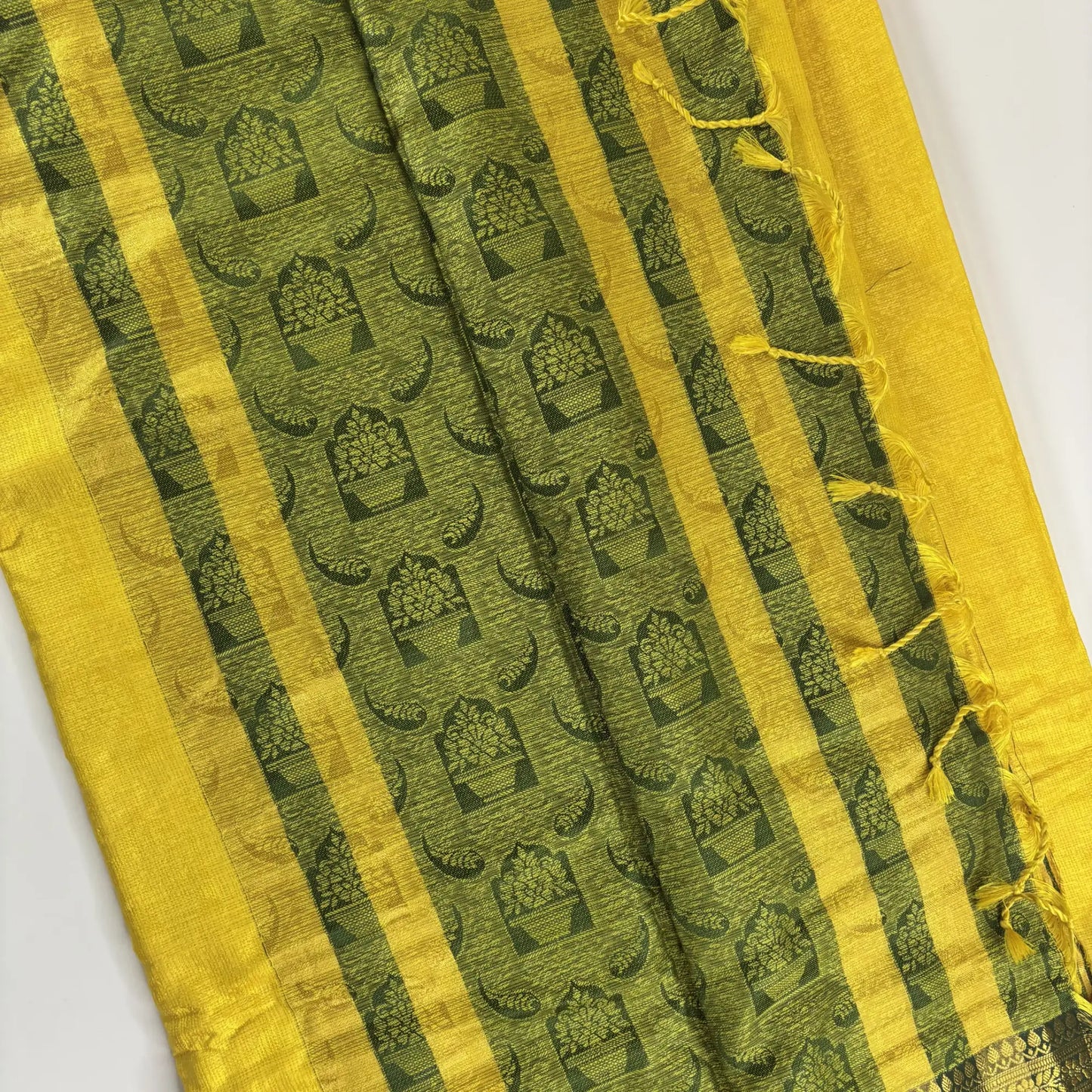 Golden Yellow & Dark Green – Minakari Saree with Rich Pallu and Border | Q3-004