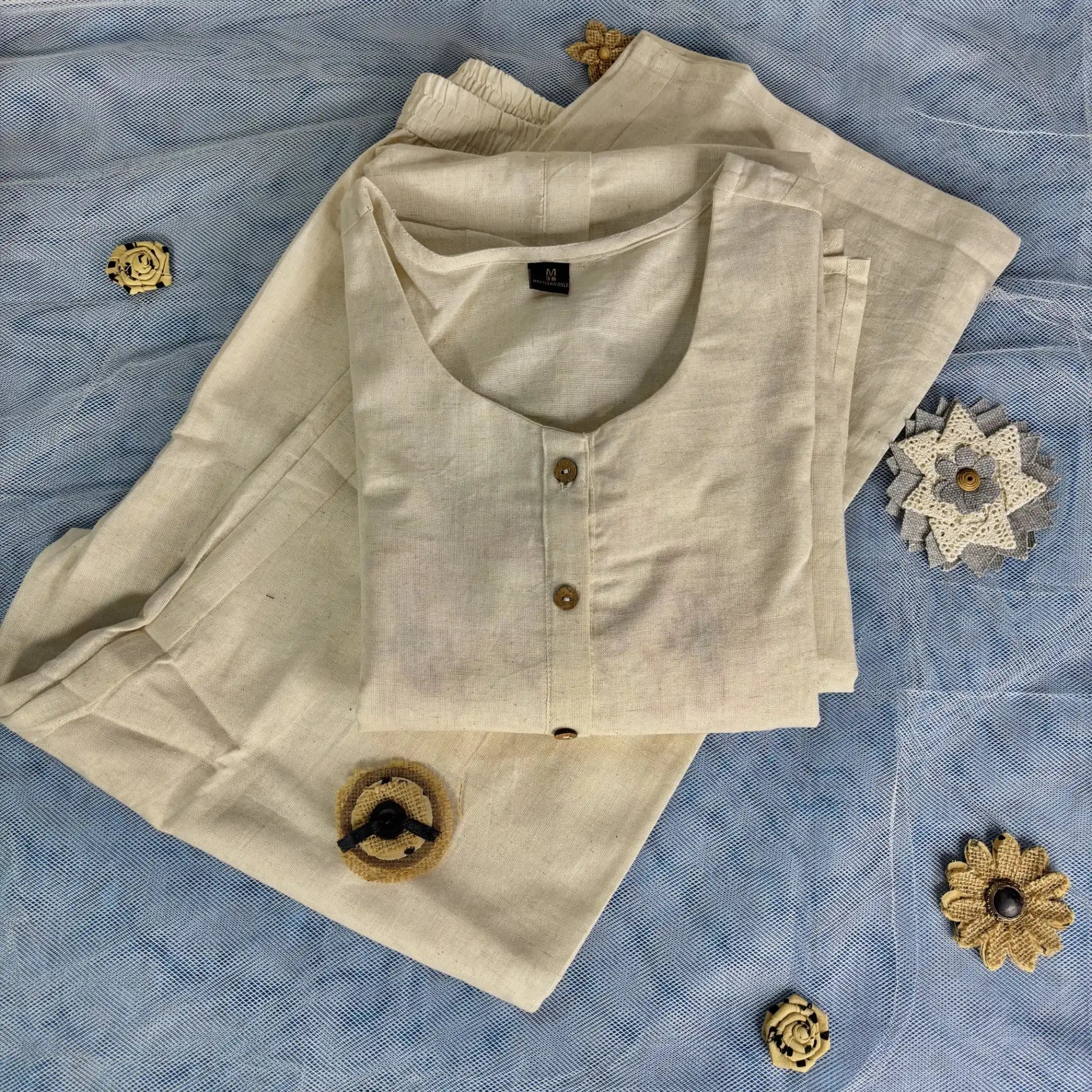 Off-White Floral Embroidered Kurthi Set | R1-002