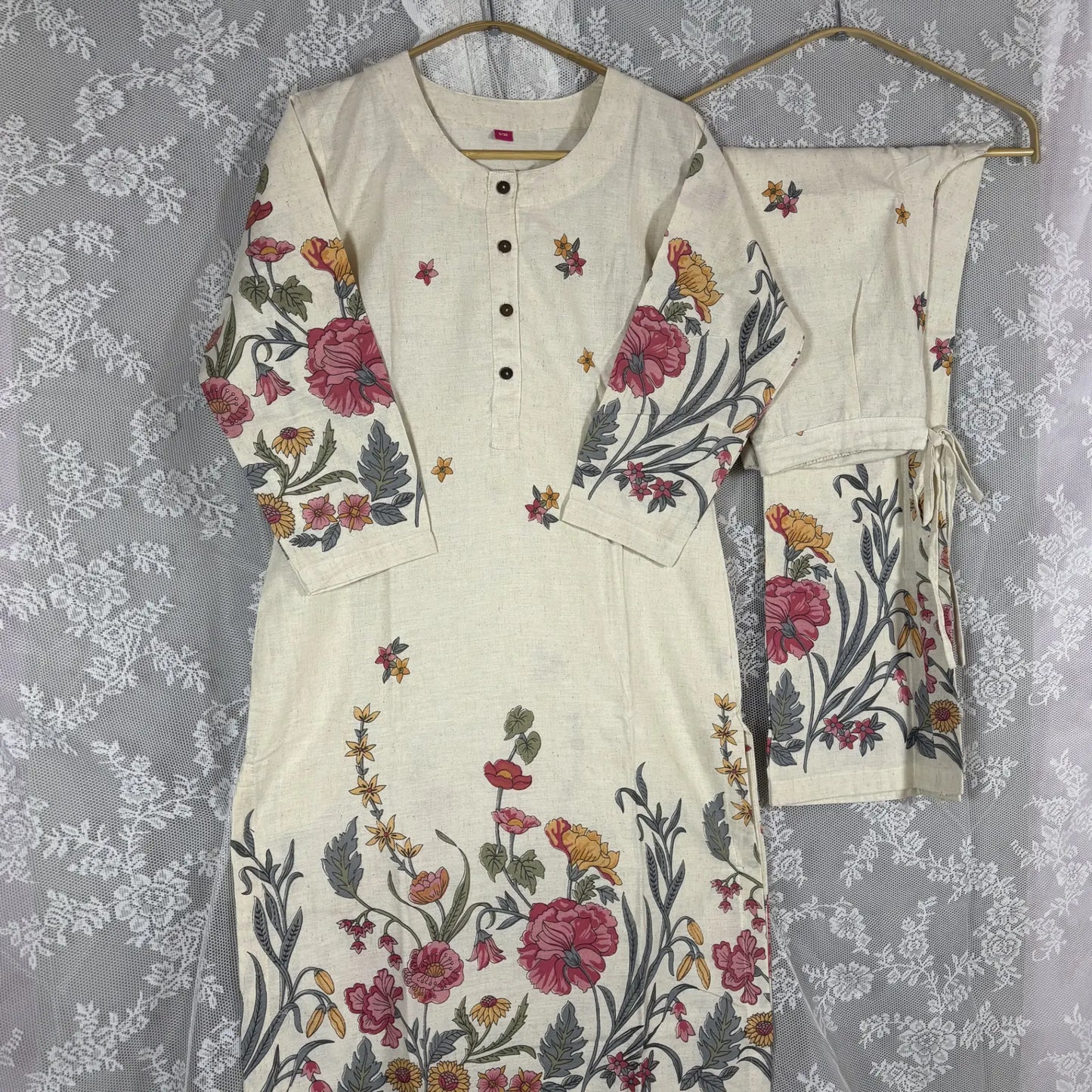 Off-White Floral Print Kurthi Set | R1-001