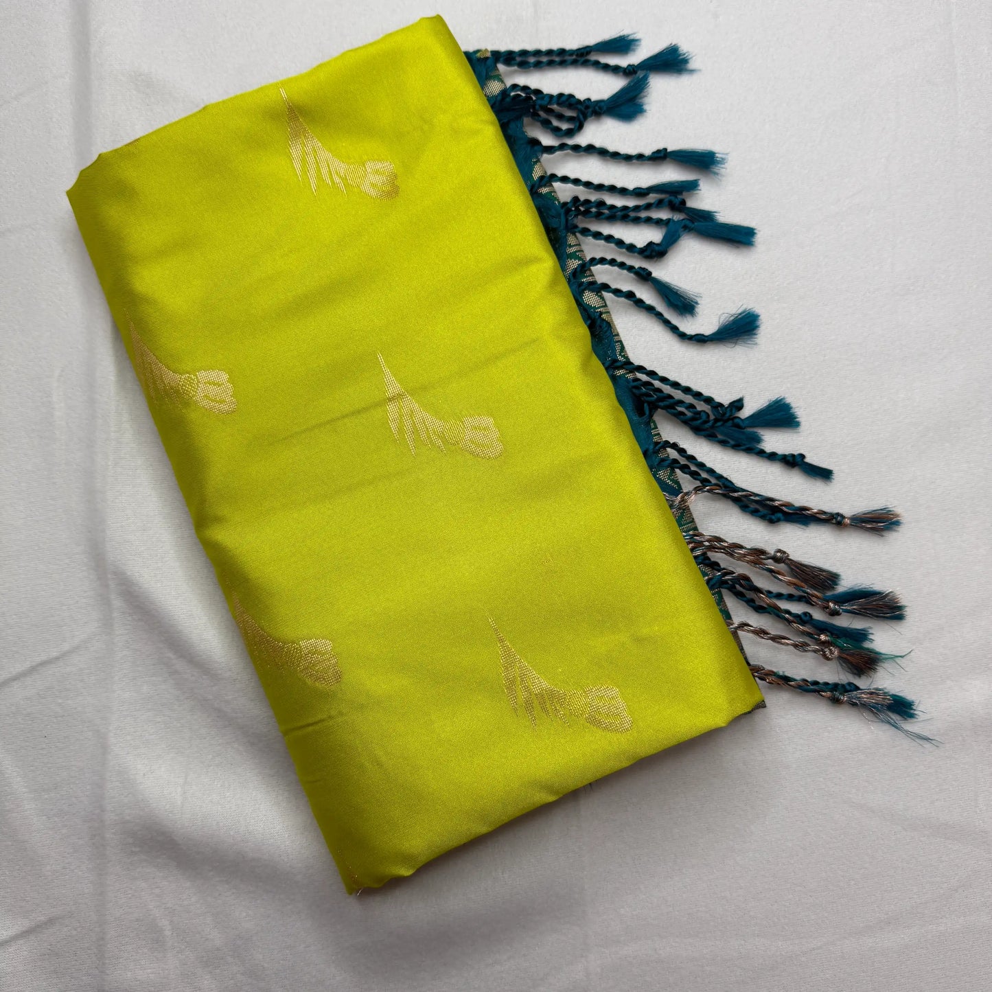 Neon Yellow & Teal – Soft Silk Saree with Geometric Pallu -SKU: J4-010