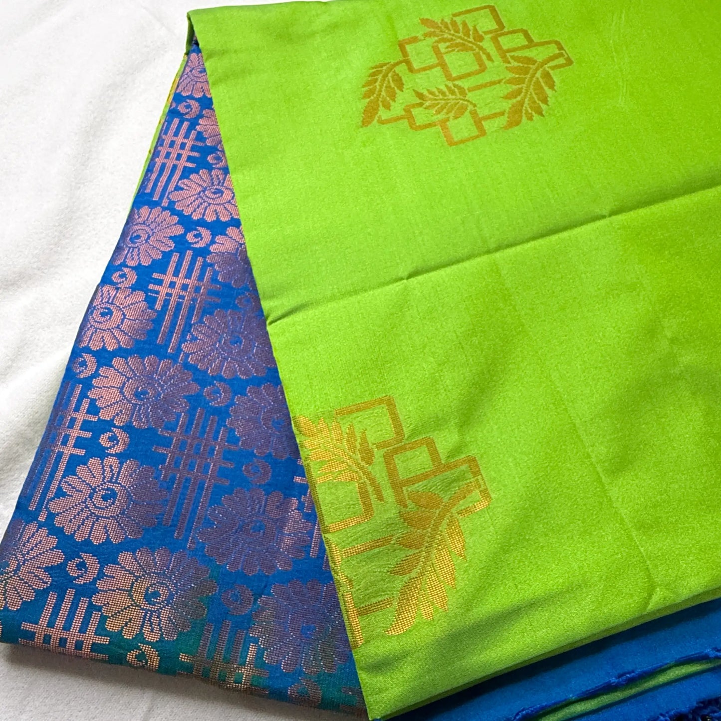 Vibrant Green & Blue – Soft Silk Saree with Floral Pallu -SKU: J4-013