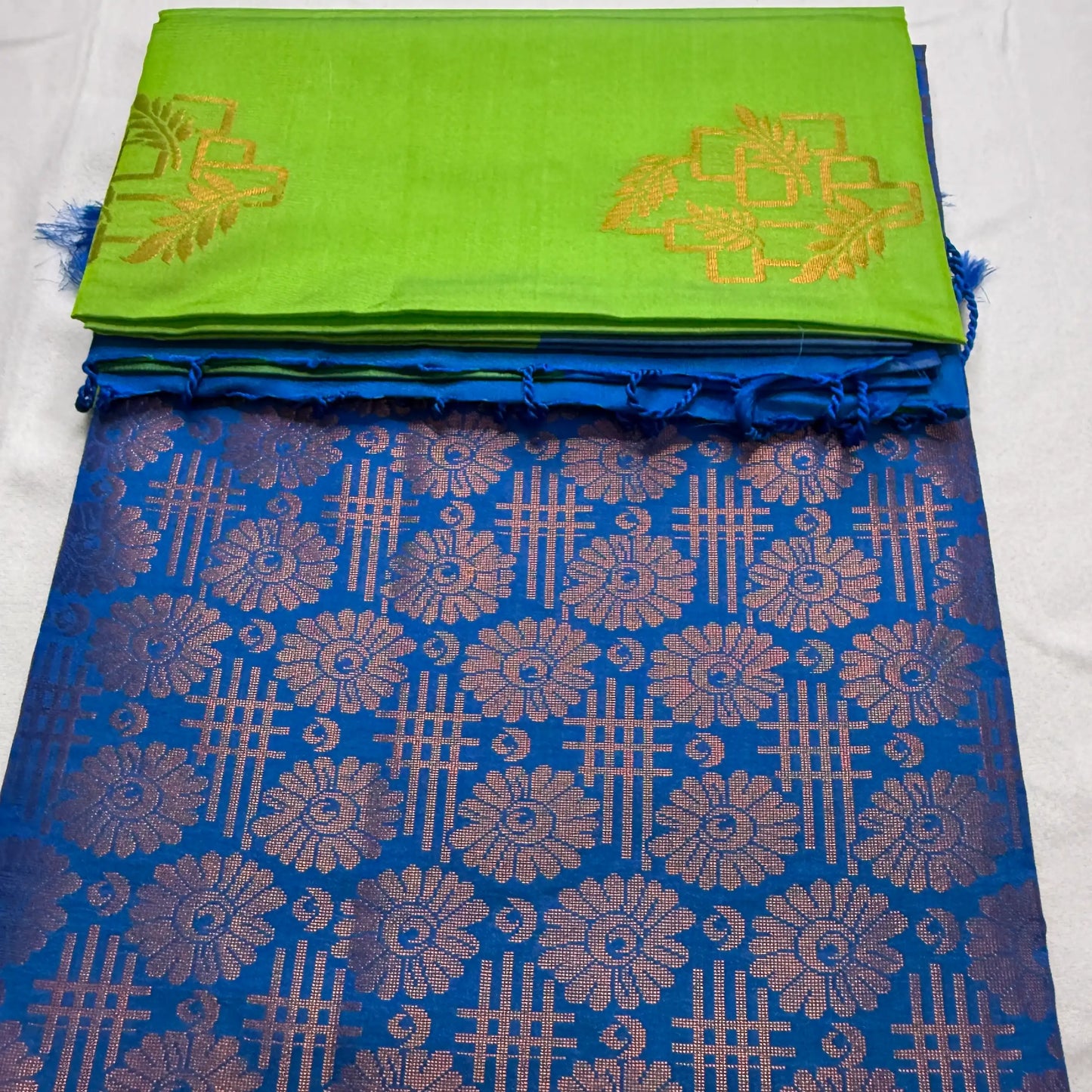 Vibrant Green & Blue – Soft Silk Saree with Floral Pallu -SKU: J4-013