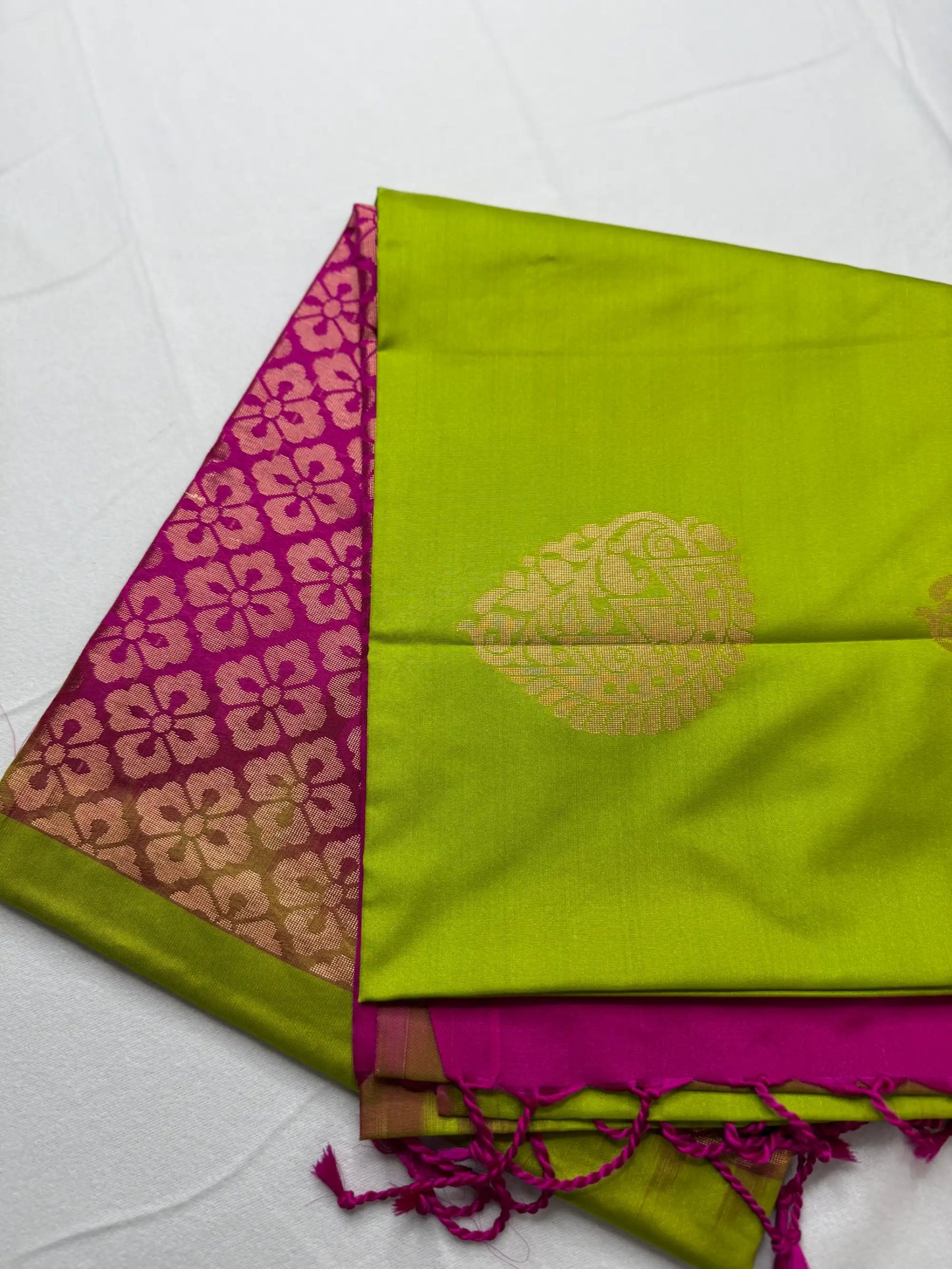 Vibrant Green & Pink – Semi Silk Saree with Floral Pallu -SKU: J4-004