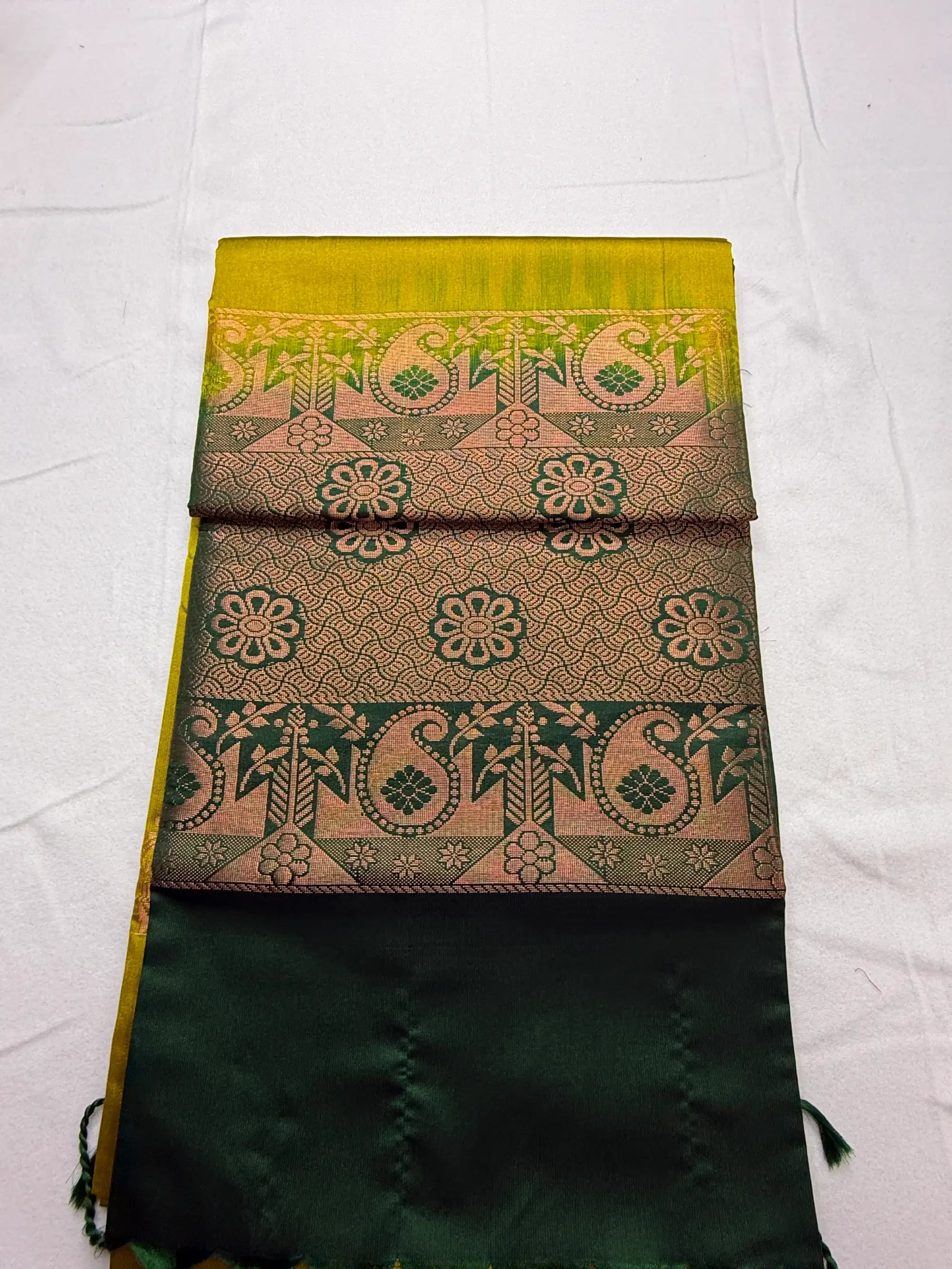 Dual-Tone Green & Yellow – Soft Silk Saree with Floral Pallu -SKU: J4-005