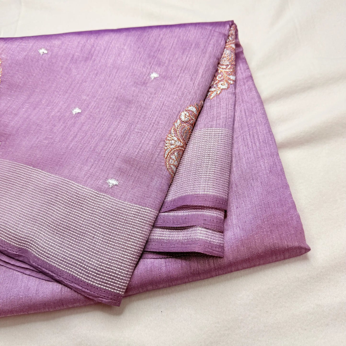 Elegant Lilac – Linen Saree with Woven Paisley Motifs -SKU: I0-004