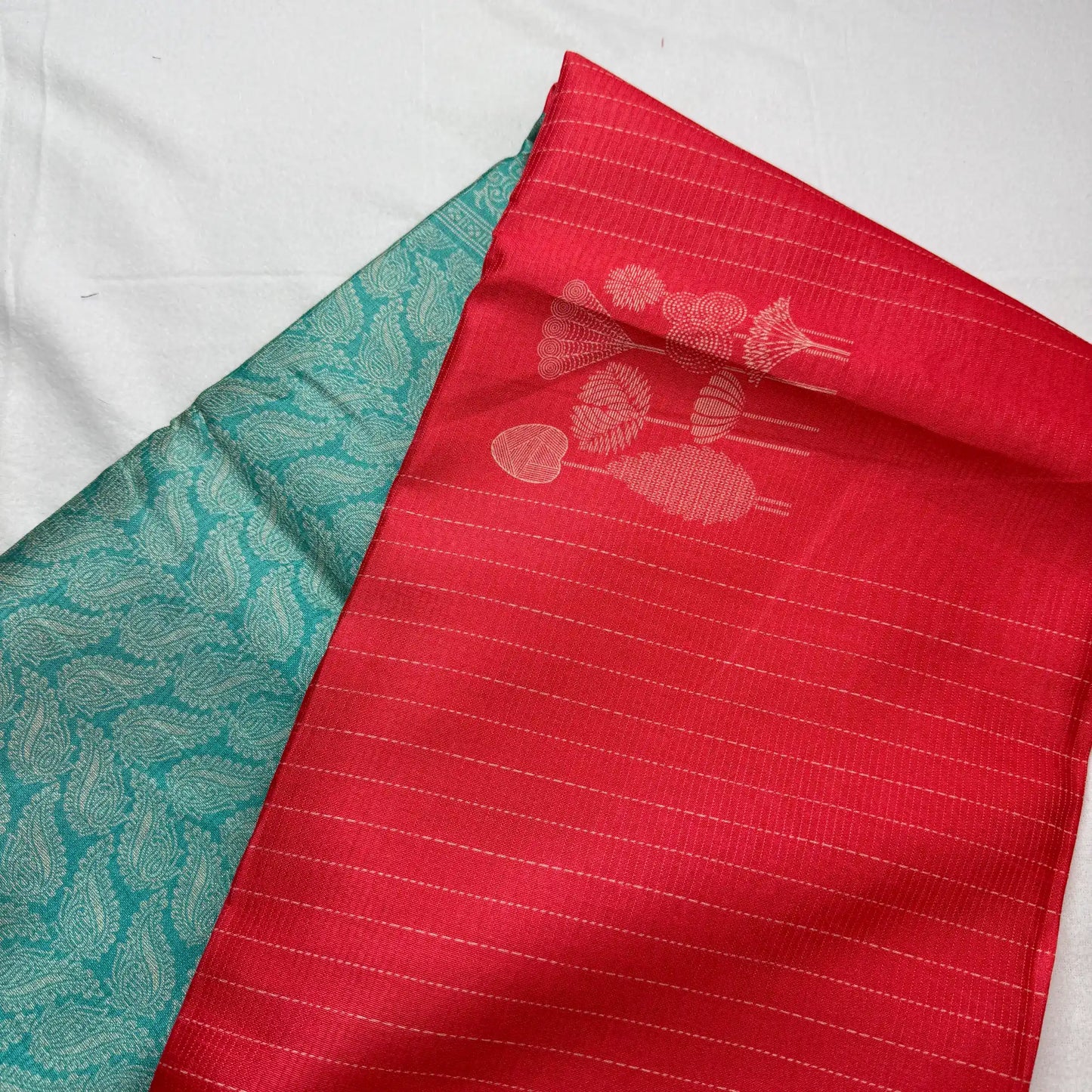 Coral red & Turquoise green – Handloom Saree with Ikat Pallu and Geometric Body - H0-006