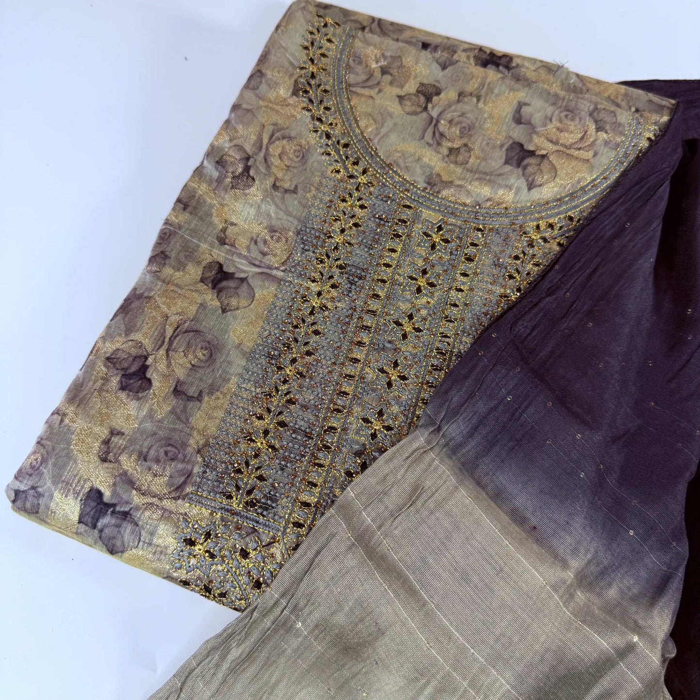 Twilight Rose – Unstitched Suit Set with Floral Print and Ombre Dupatta | Q0-001