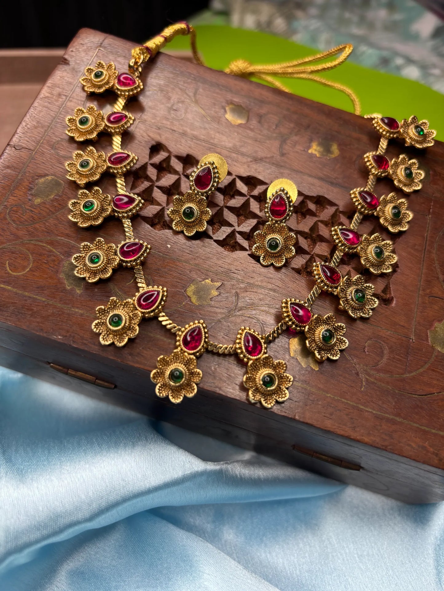 Floral Ruby & Emerald Necklace Set (SKU: B5-CS-006)