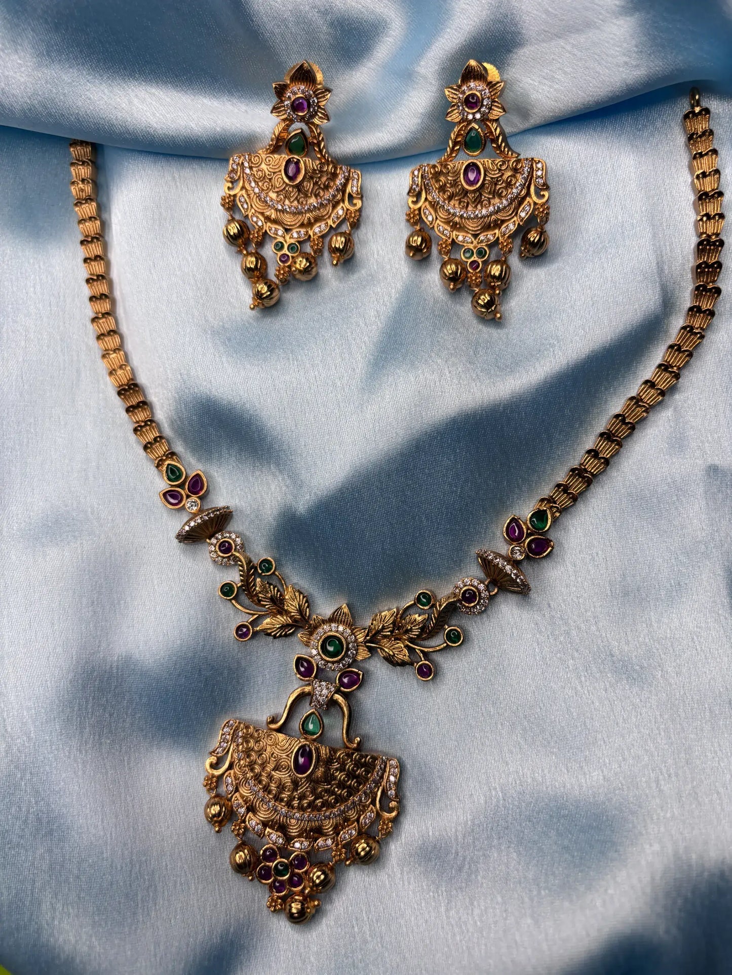 Intricate Temple Jewelry Set (SKU: B5-CS-011)