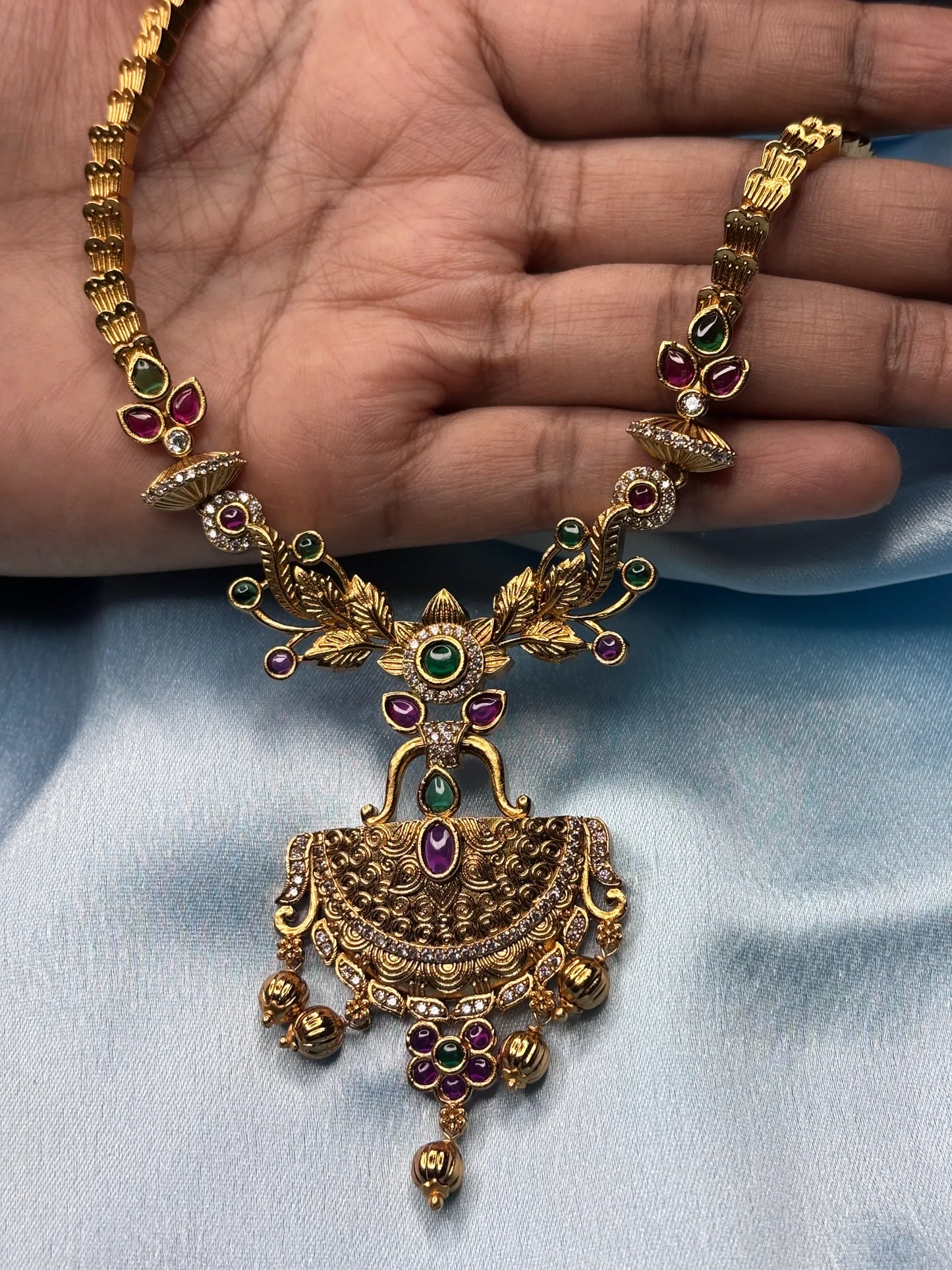 Intricate Temple Jewelry Set (SKU: B5-CS-011)