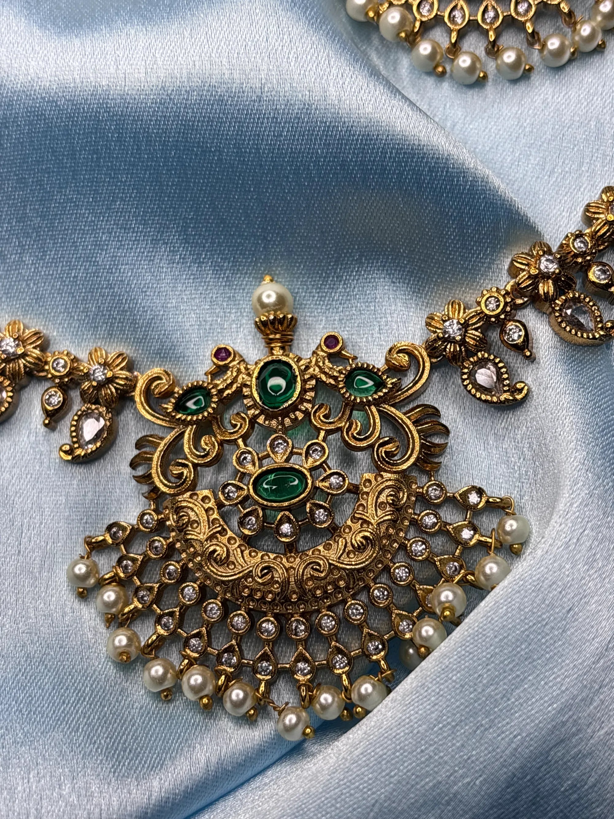 Traditional Green Gemstone & Pearl Necklace Set (SKU: B5-CS-013)