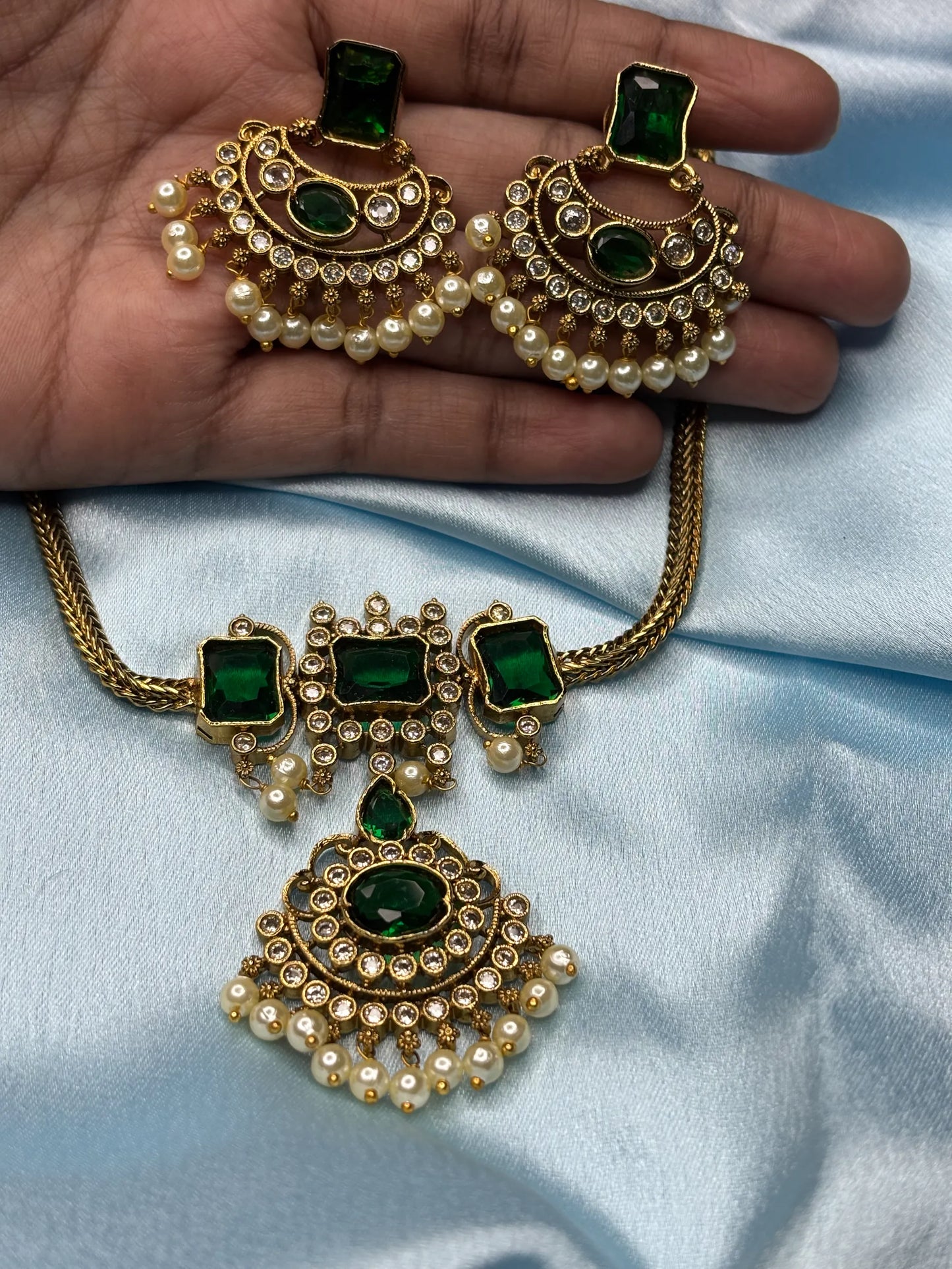 Elegant Green Stone & Pearl Necklace Set (SKU: B5-CS-014)