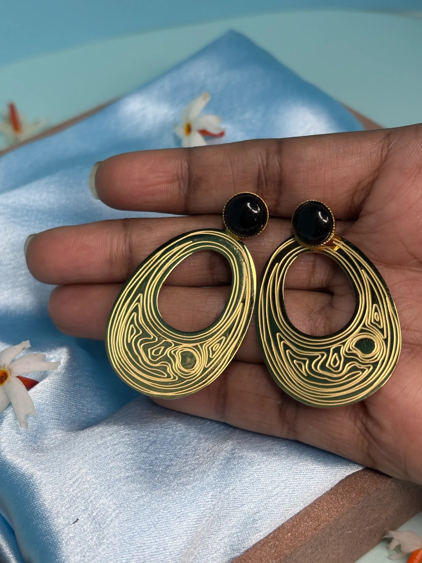 Bold Black & Gold Drop Earrings (SKU: B4-ER-009)