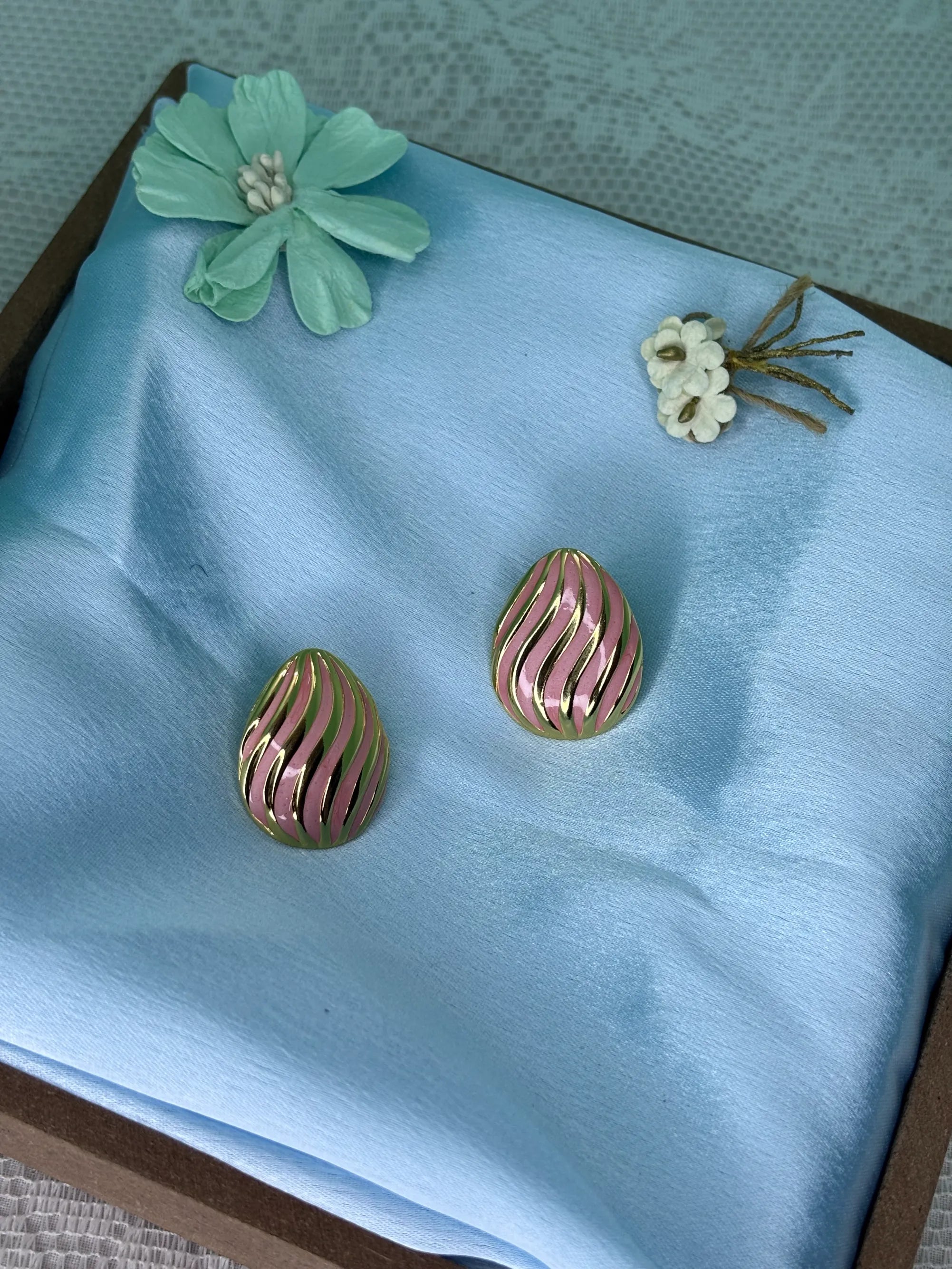 Pink Enamel Swirl Stud Earrings (SKU: B4-ER-014)