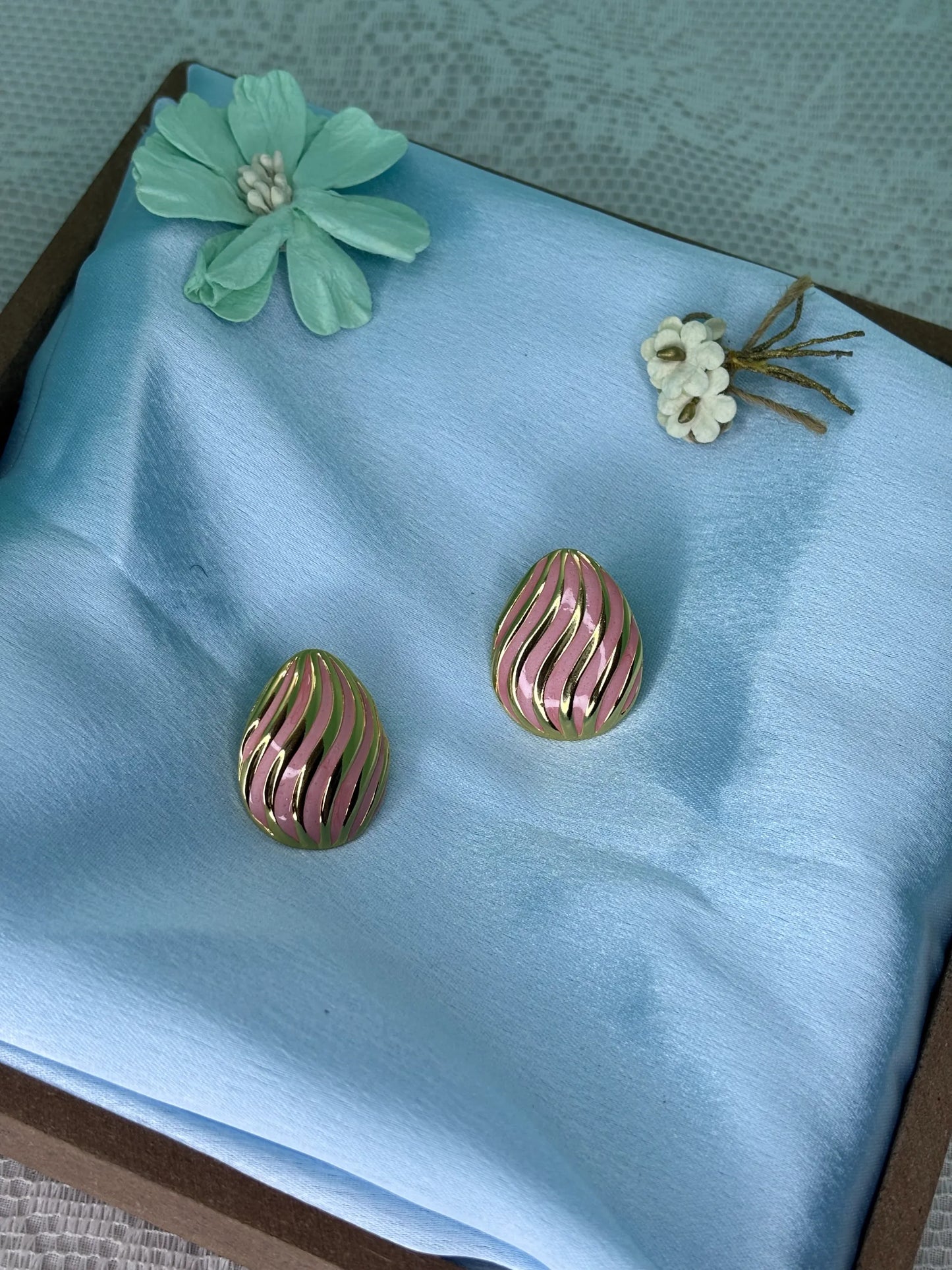Pink Enamel Swirl Stud Earrings (SKU: B4-ER-014)