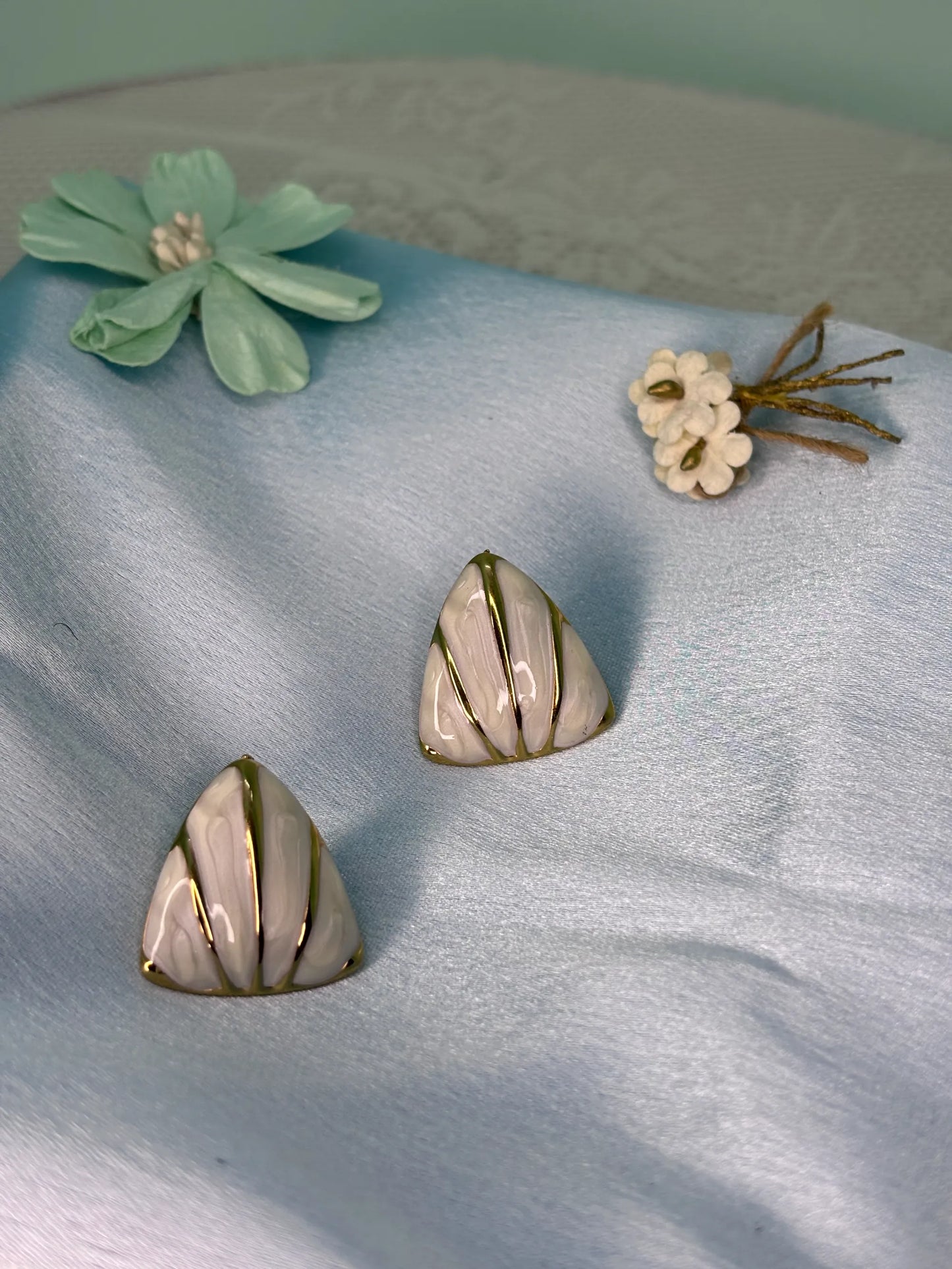 Cream Enamel Triangle Stud Earrings (SKU: B4-ER-015)