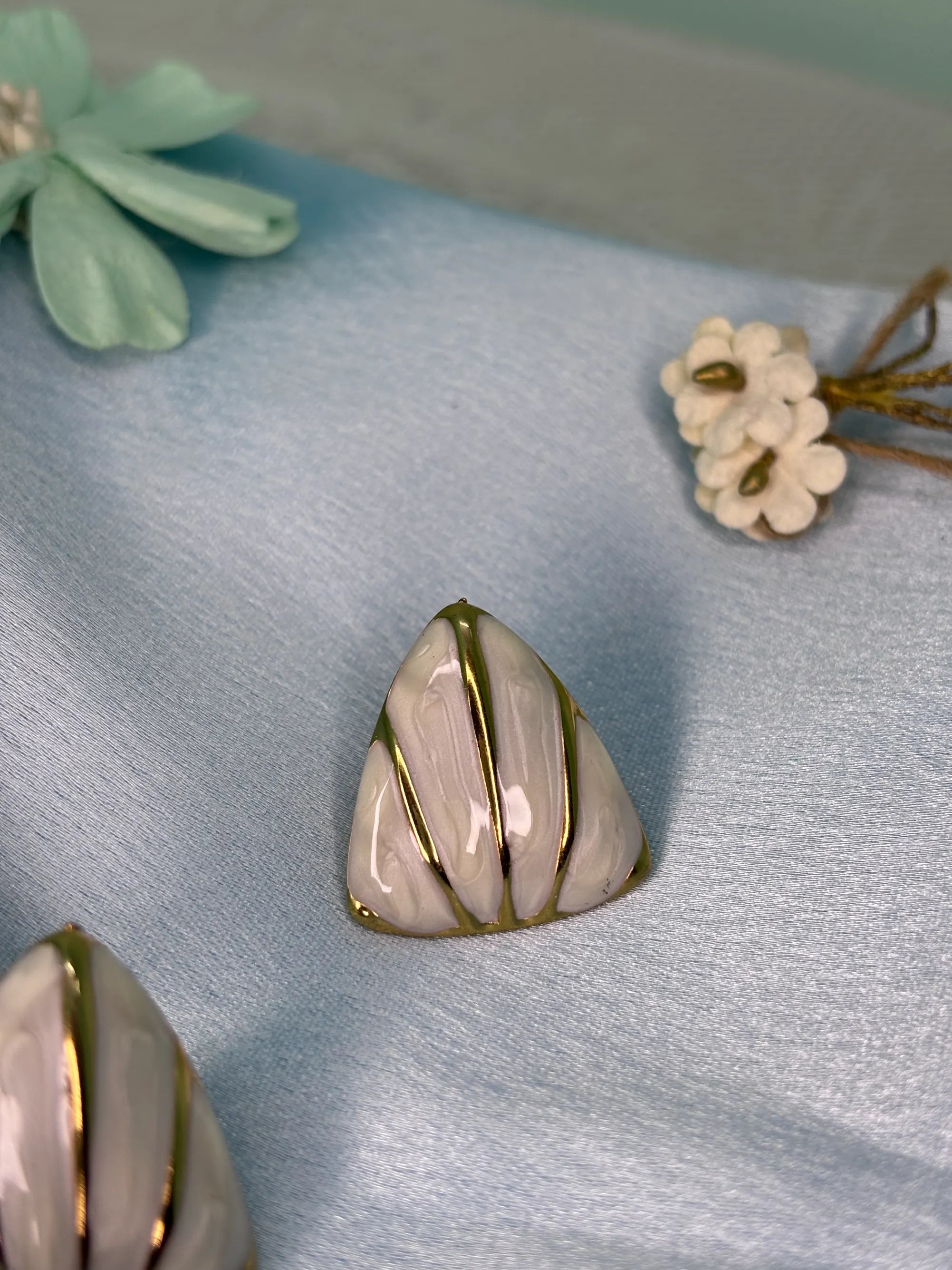 Cream Enamel Triangle Stud Earrings (SKU: B4-ER-015)