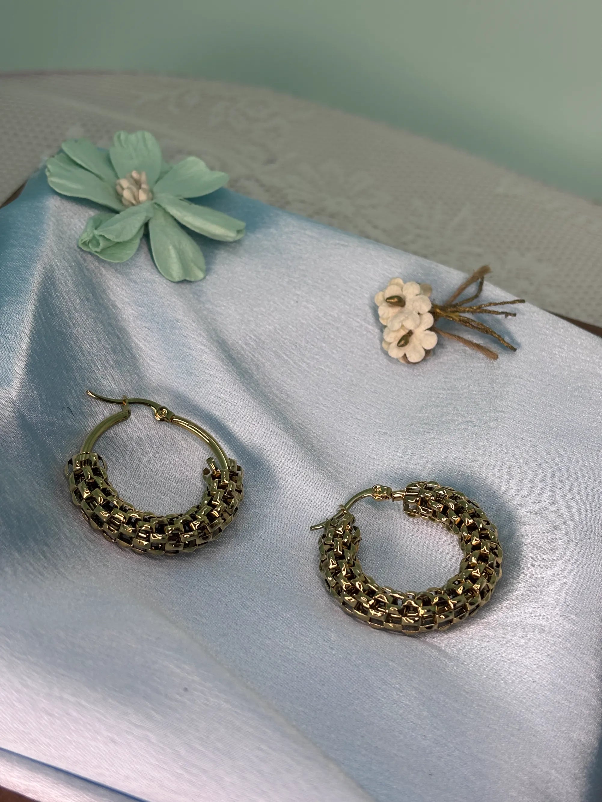 Woven Golden Hoop Earrings (SKU: B4-ER-017)