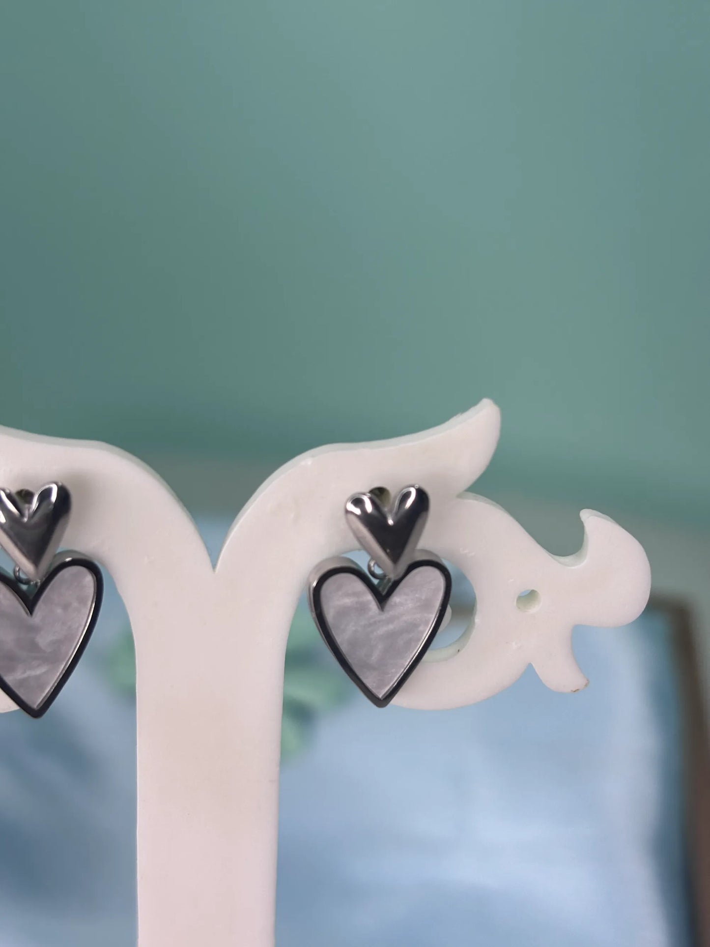 Mother of Pearl Heart Drop Earrings (SKU: B4-ER-020)