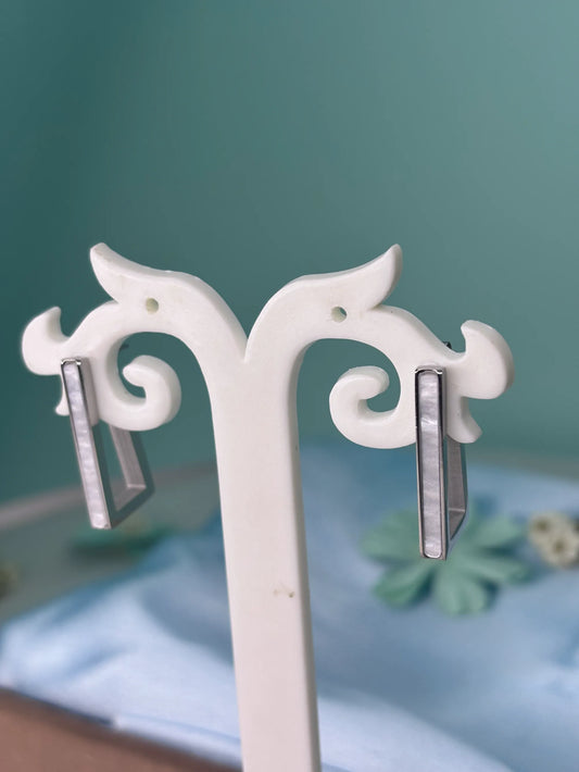 Sleek Geometric Drop Earrings (SKU: B4-ER-021)