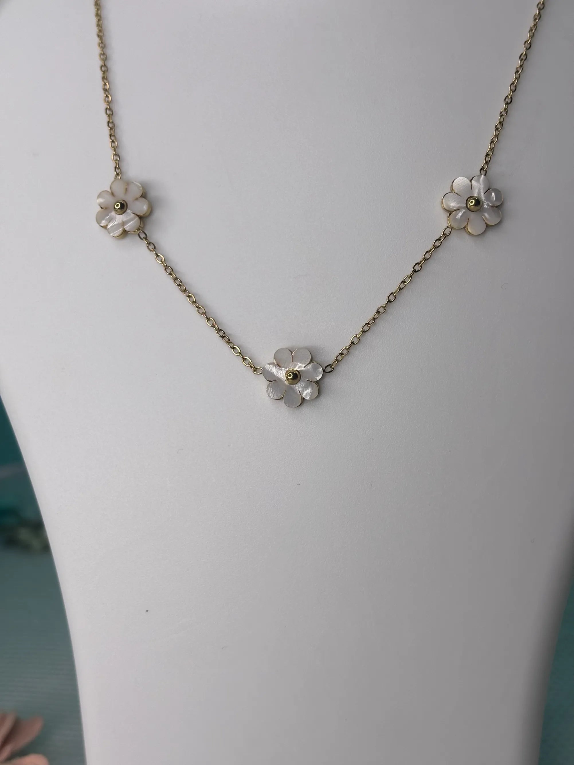 Delicate Mother of Pearl Floral Necklace (SKU: B4-SC-003)