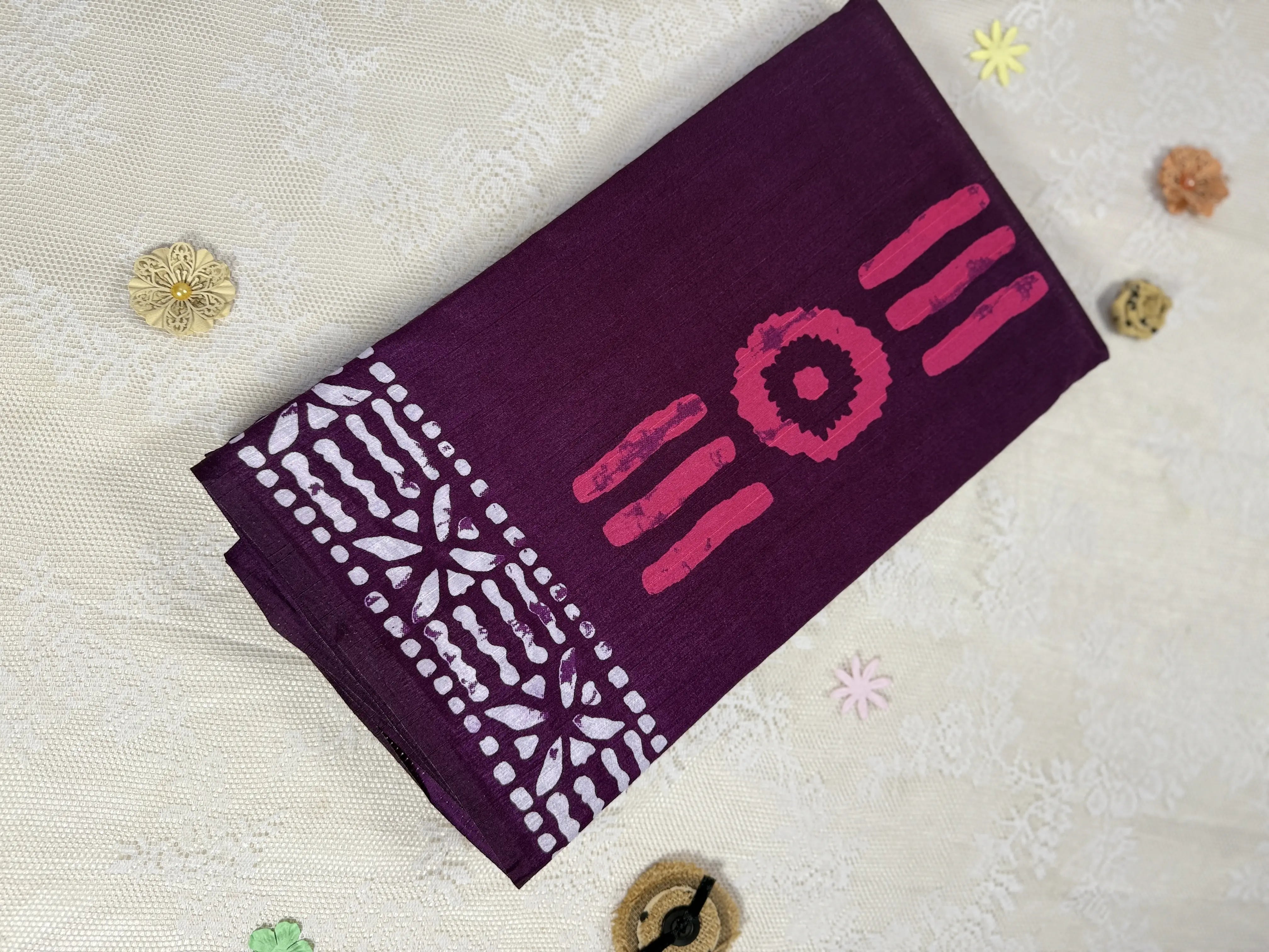 Everyday Tussar Saree: maroon Saree with round design body and white&maroon floral border