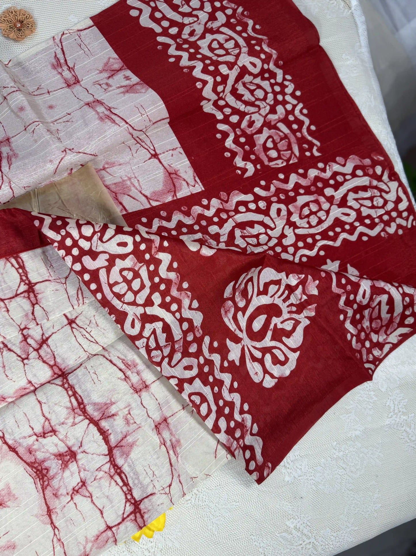 Everyday Tussar Saree: Deep Red Saree with white marble body and white floral border with red floral pallu