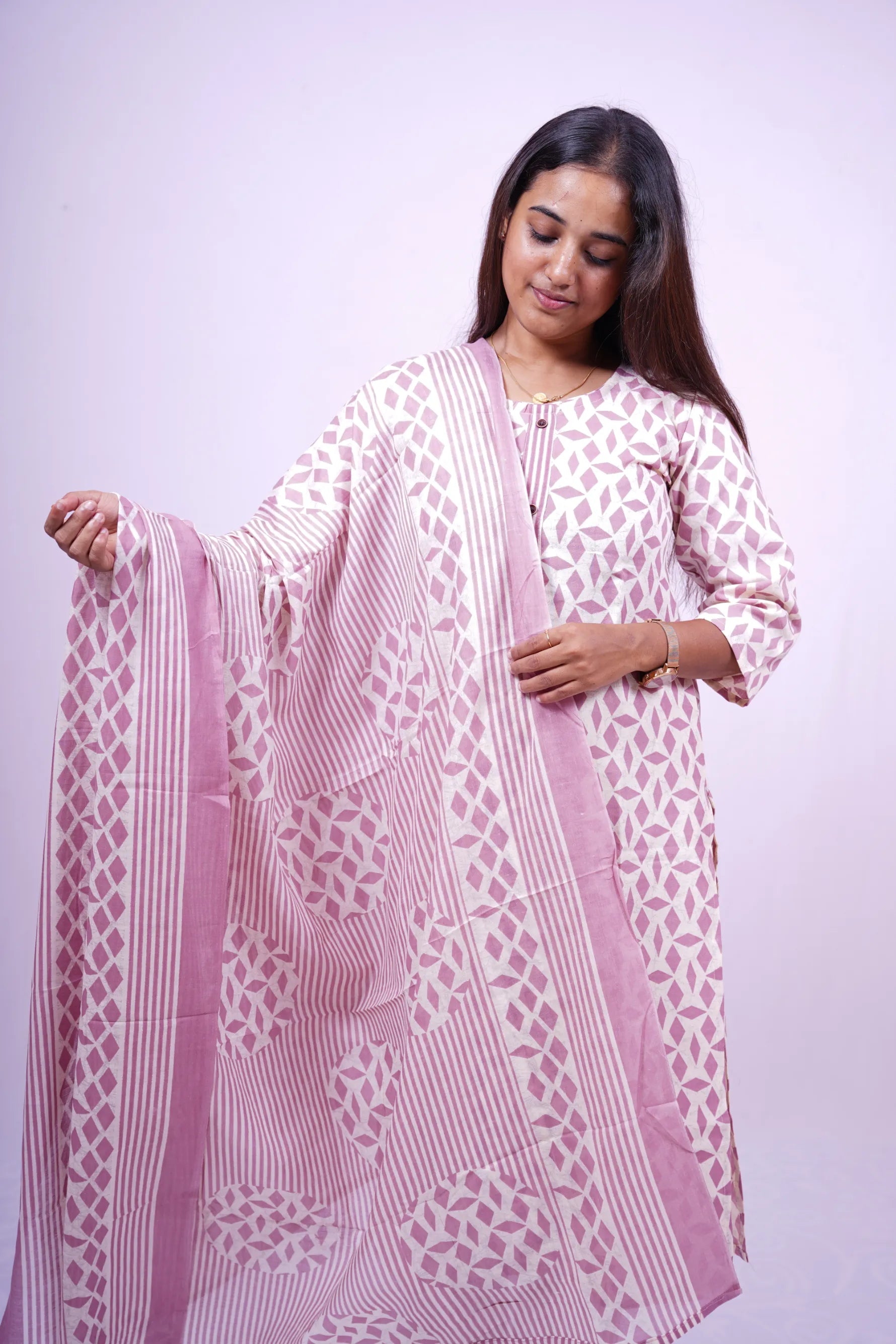 Rose Quartz Geometric Print Kurthi Set with Dupatta| 3-Piece Kurthi Set| T2-001
