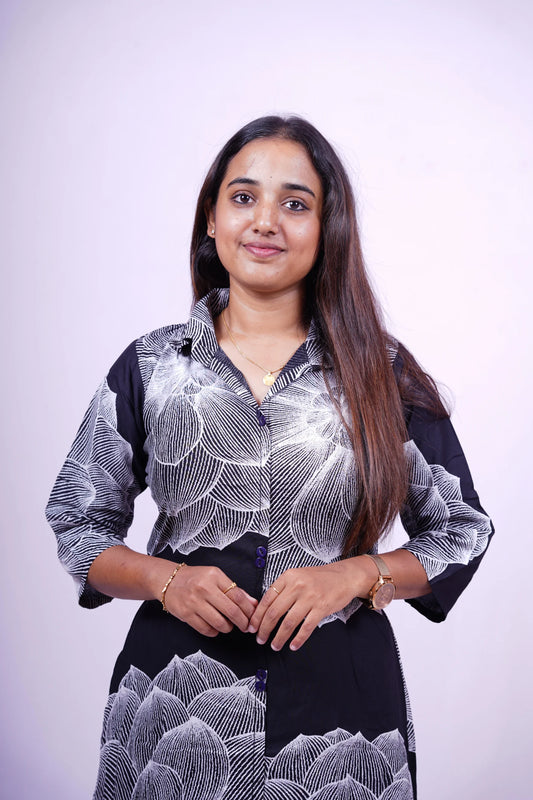 Chic Black and White Floral Print Kurthi with Pants| 2-Piece Kurthi Set |T1-002