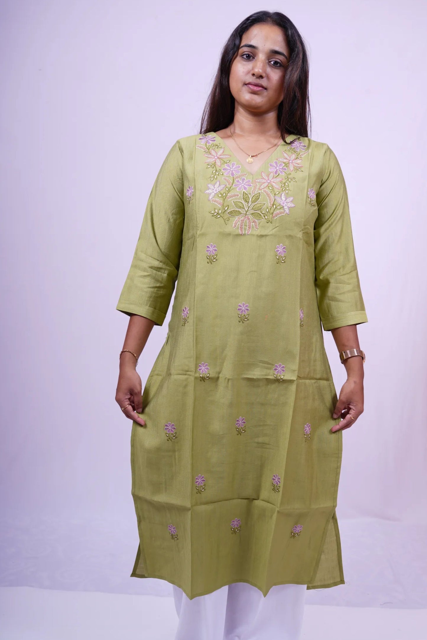 Green Floral Embroidered Kurthi | Q2-002